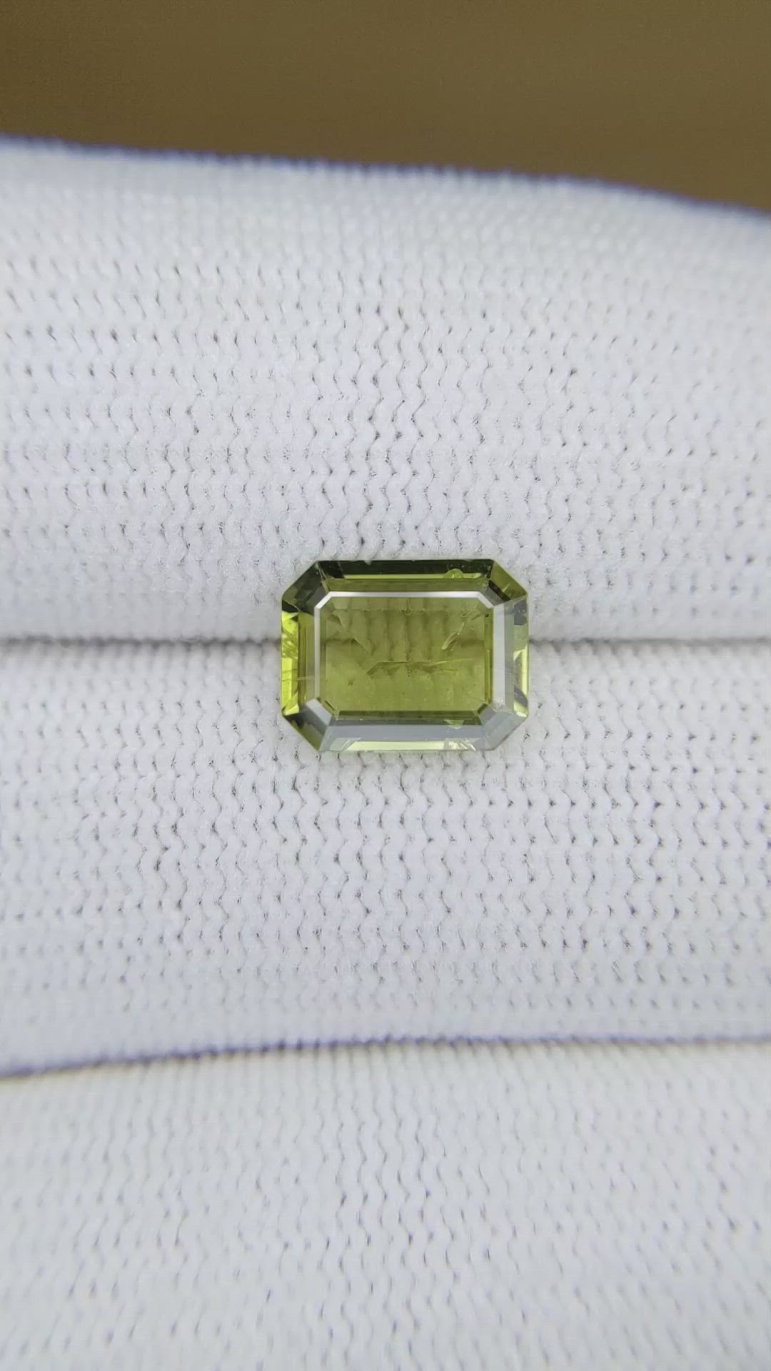 1.97 Ct. Yellowish Green Sapphire from Ceylon (Sri Lanka) Size Video