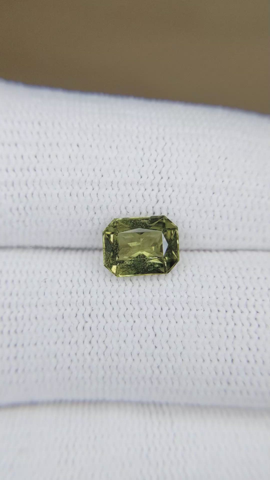 2.07 Ct. Green Sapphire from Ceylon (Sri Lanka) Size Video