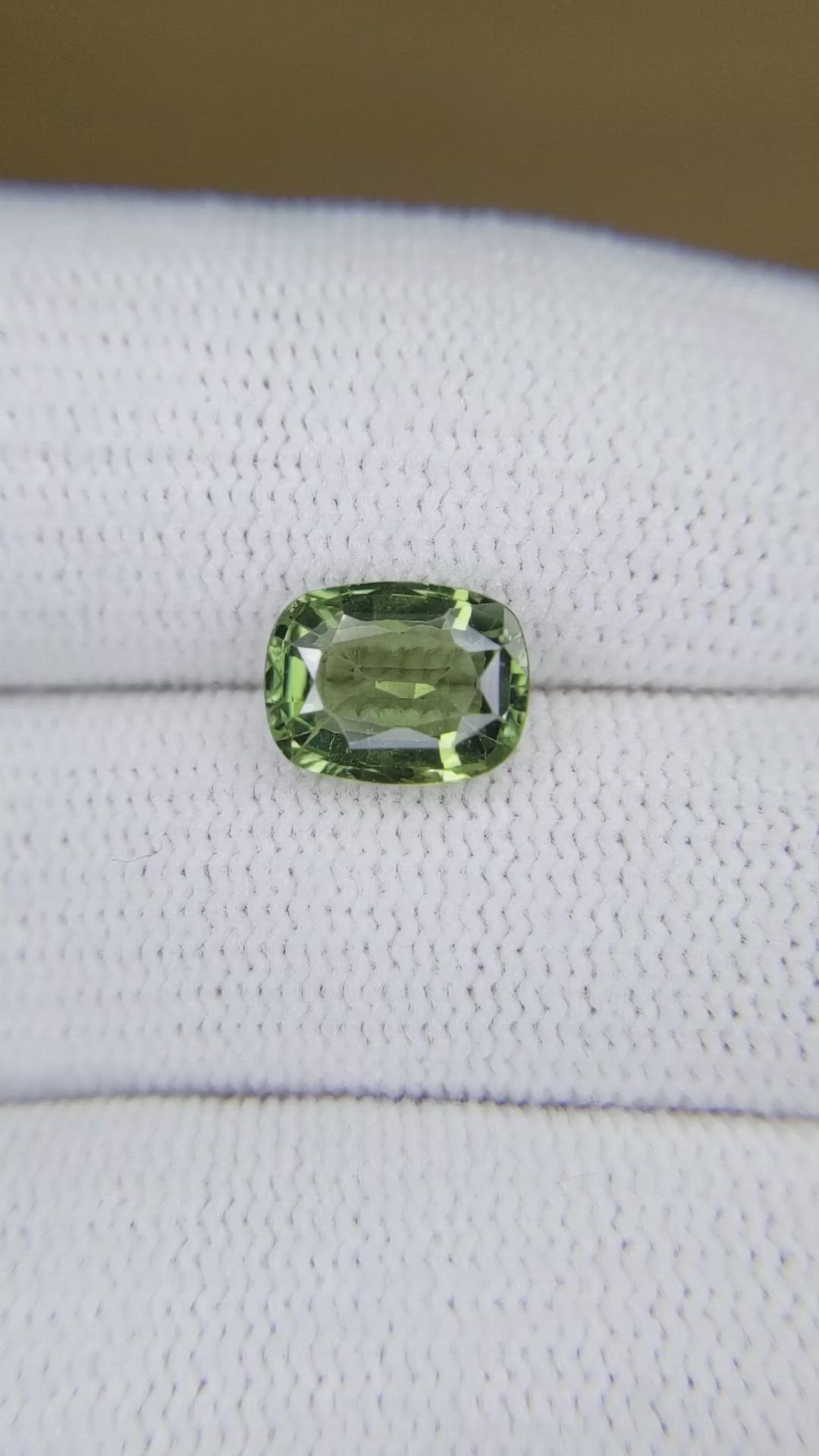 2.47 Ct. Green Sapphire from Ceylon (Sri Lanka) Size Video