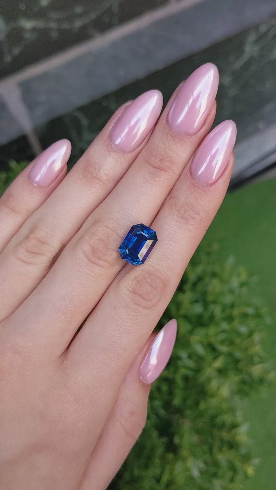 9.09 Ct. Blue Sapphire from Ceylon (Sri Lanka) Size Video
