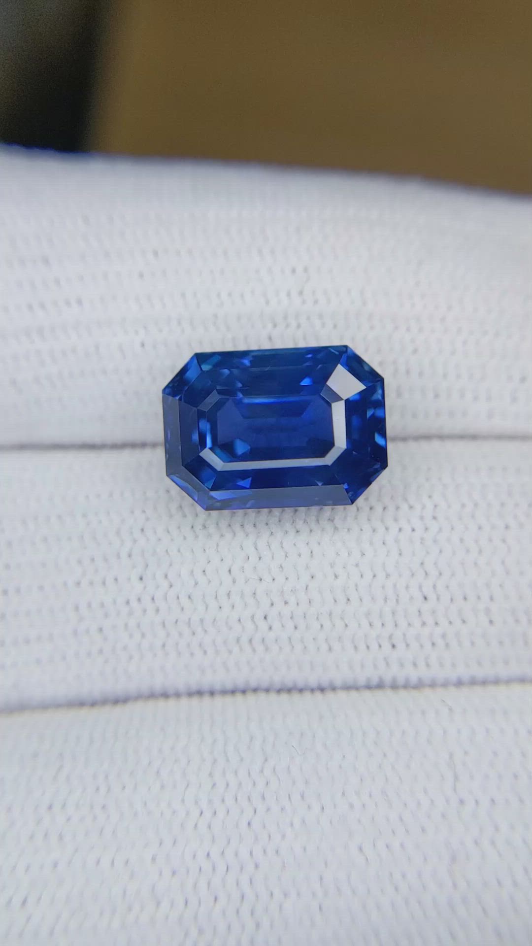 9.09 Ct. Blue Sapphire from Ceylon (Sri Lanka) Size Video