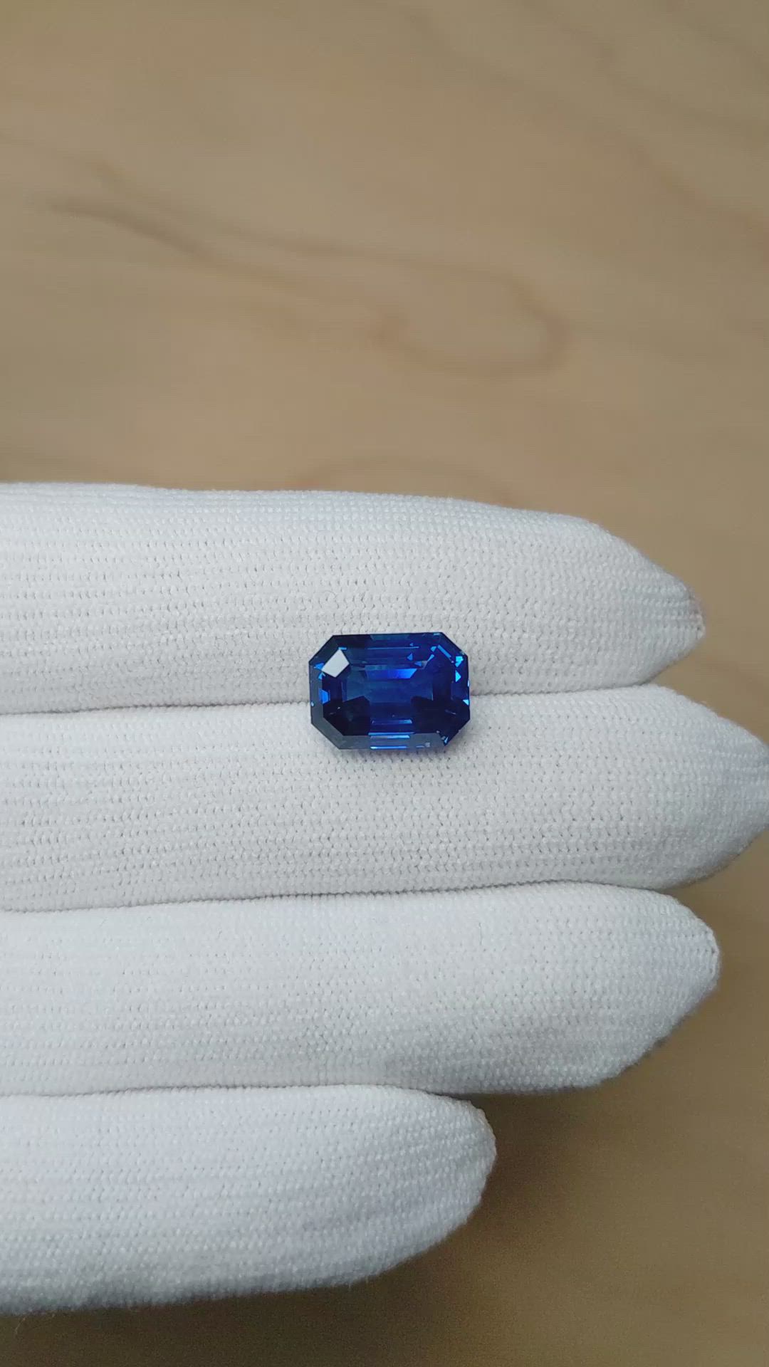 9.09 Ct. Blue Sapphire from Ceylon (Sri Lanka) Size Video