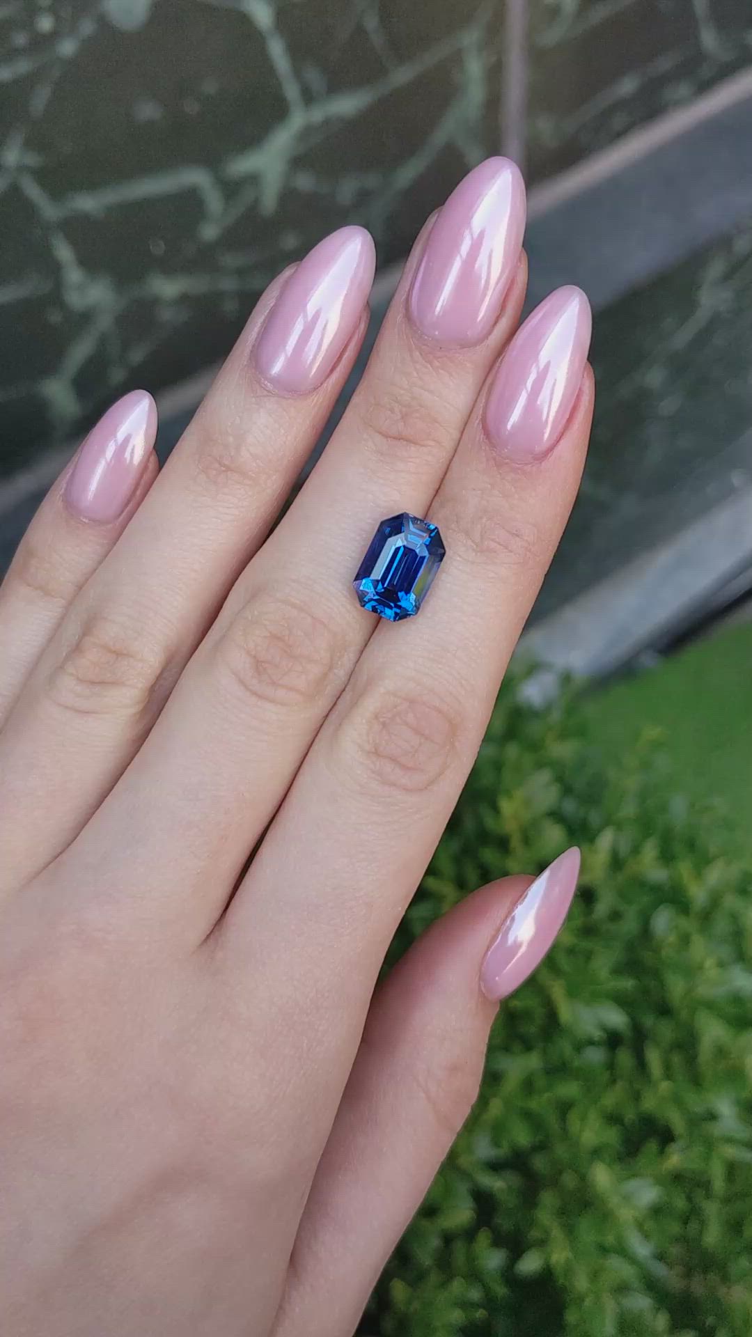8.17 Ct. Blue Sapphire from Ceylon (Sri Lanka) Size Video