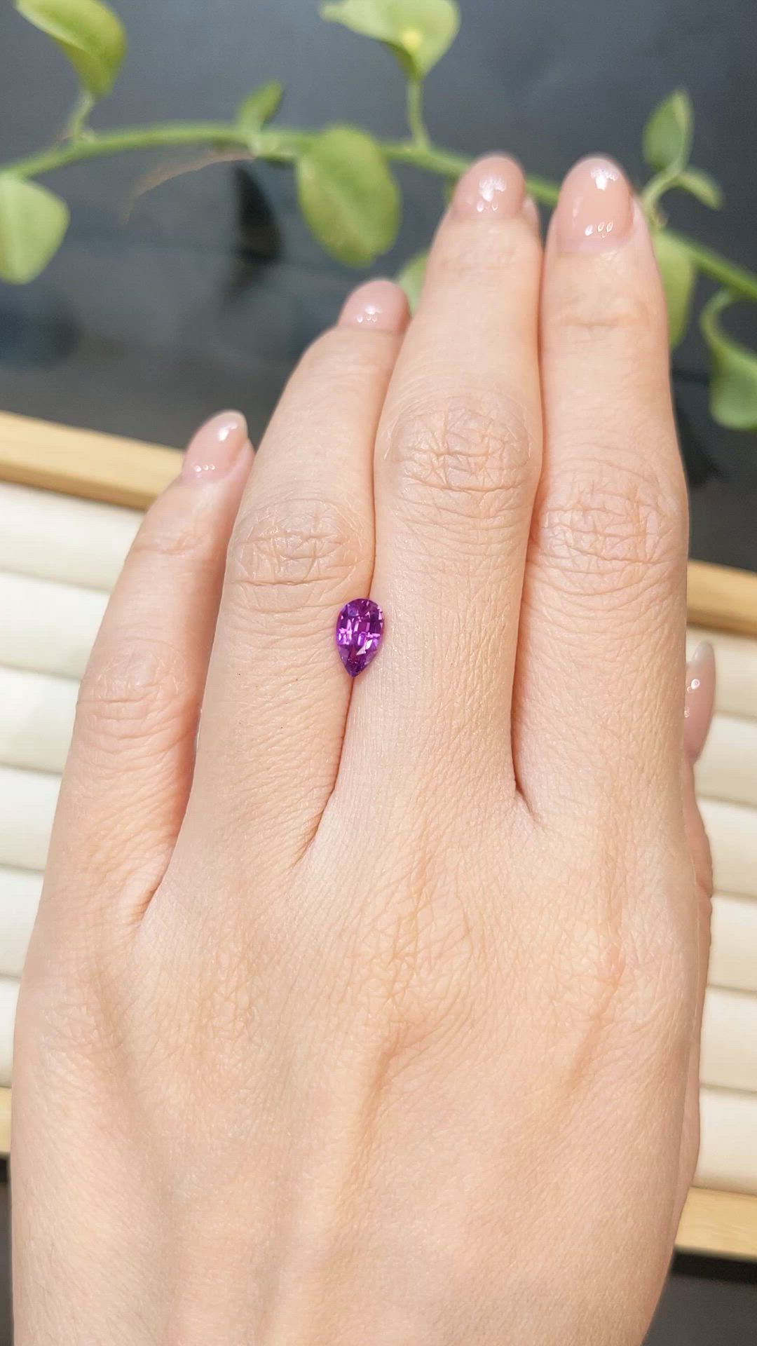 0.90 Ct. Purple Sapphire from Ceylon (Sri Lanka) Size Video