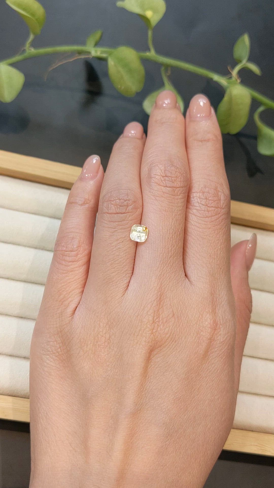1.12 Ct. Yellow Sapphire from Ceylon (Sri Lanka) Size Video