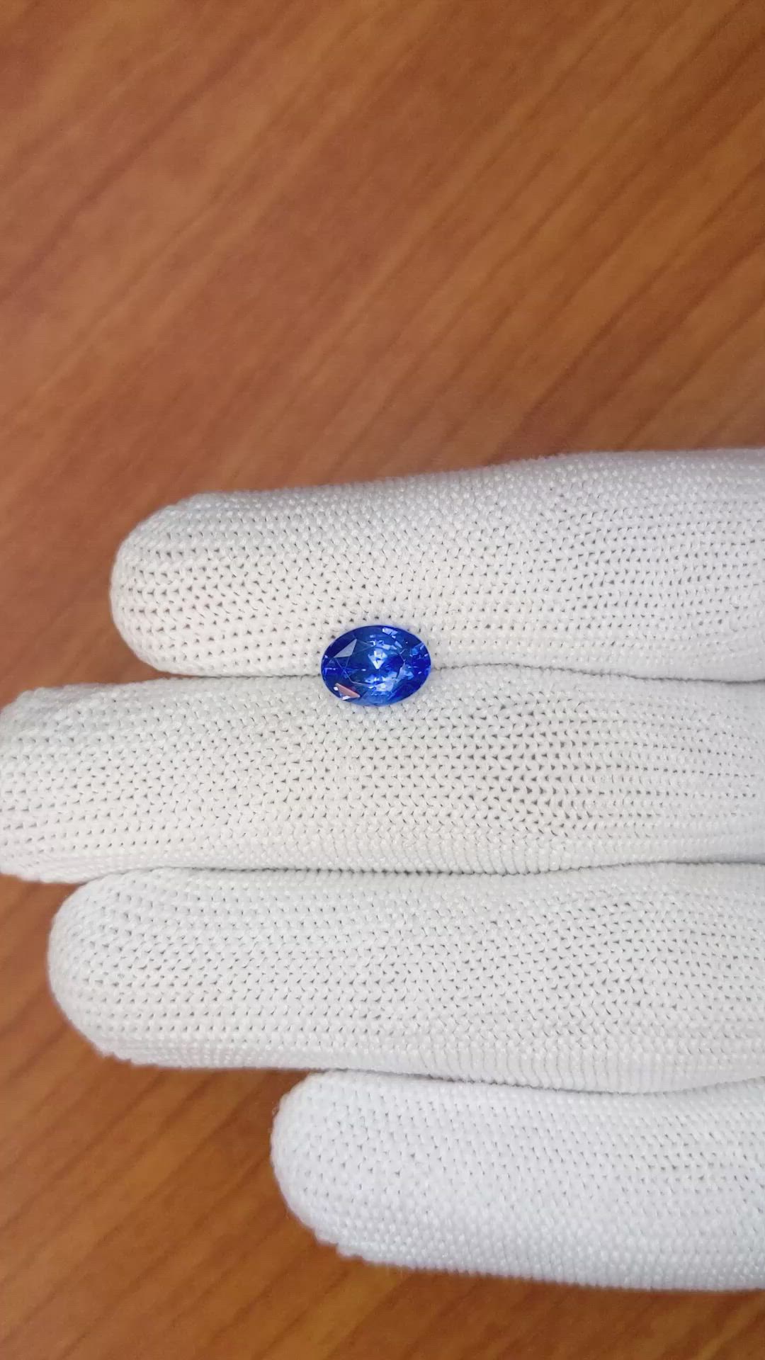 2.24 Ct. Blue Sapphire from Ceylon (Sri Lanka) Size Video
