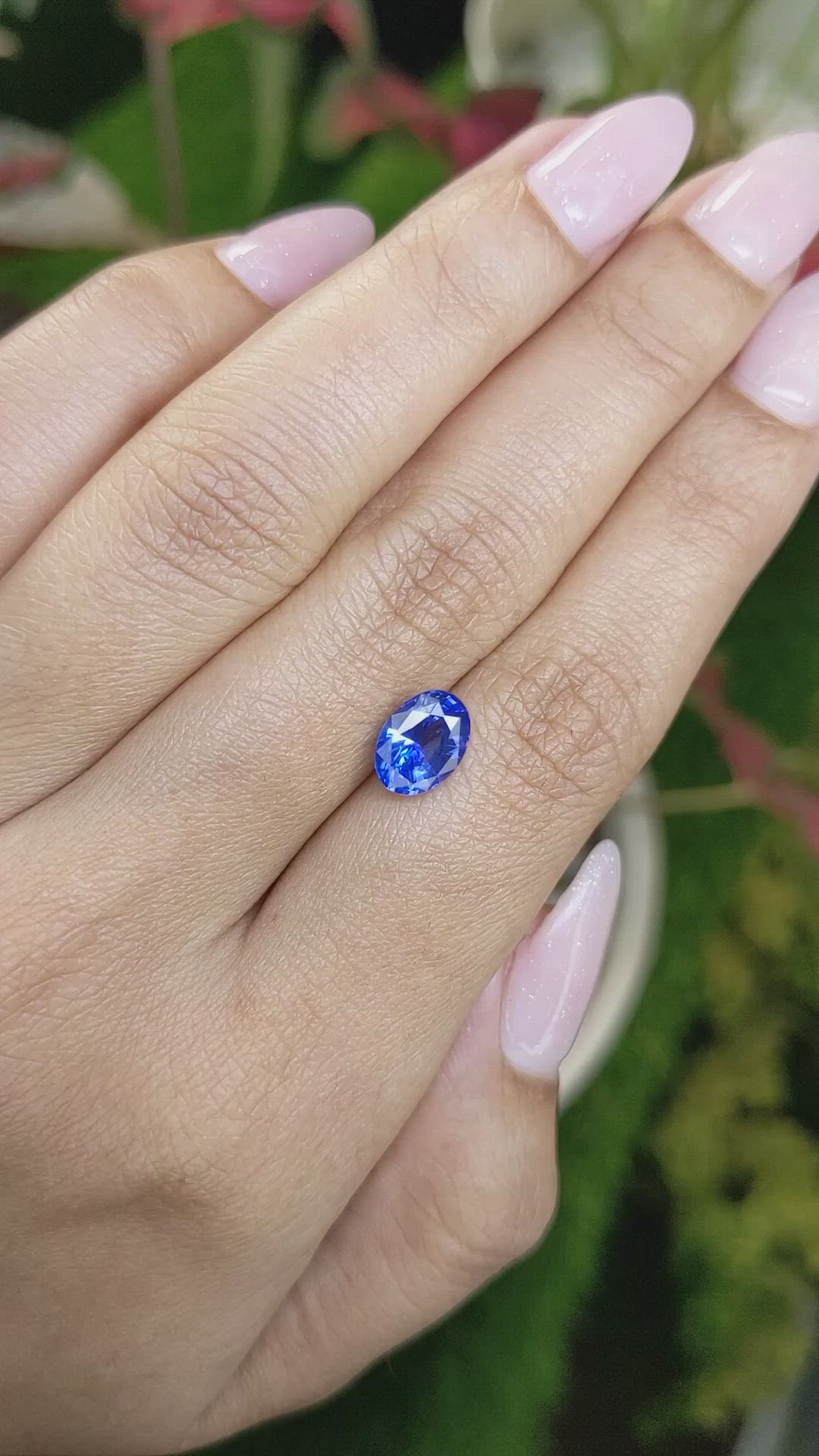 2.24 Ct. Blue Sapphire from Ceylon (Sri Lanka) Size Video