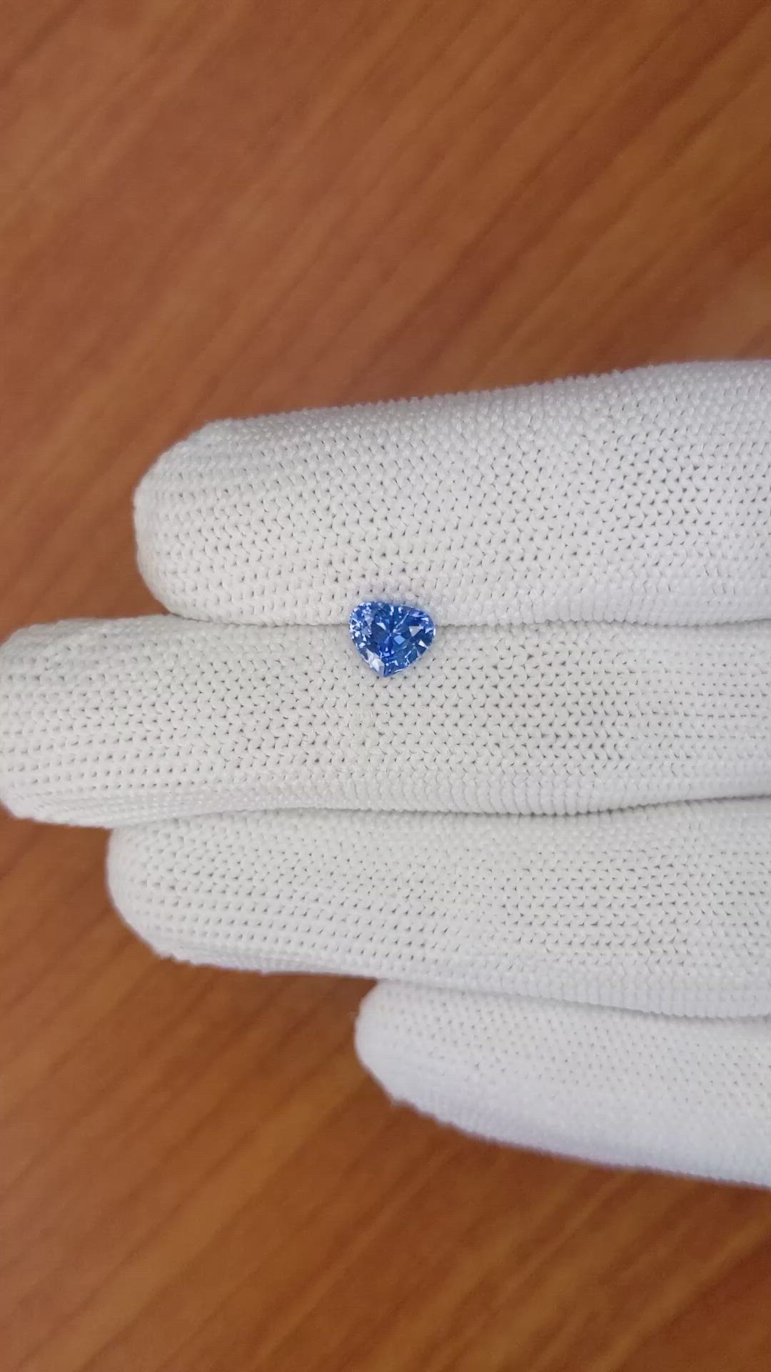 1.07 Ct. Blue Sapphire from Ceylon (Sri Lanka) Size Video