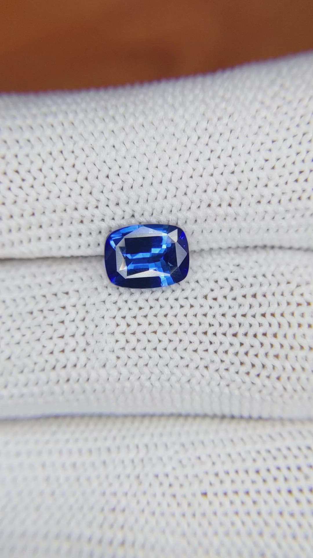 1.69 Ct. Blue Sapphire from Ceylon (Sri Lanka) Size Video
