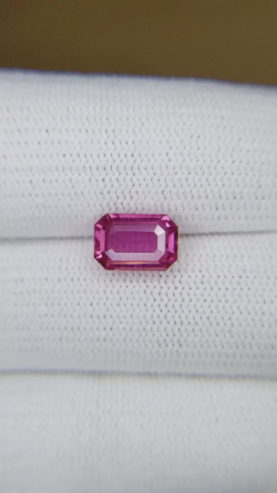 3.01 Ct. Pink Sapphire from Ceylon (Sri Lanka) Size Video