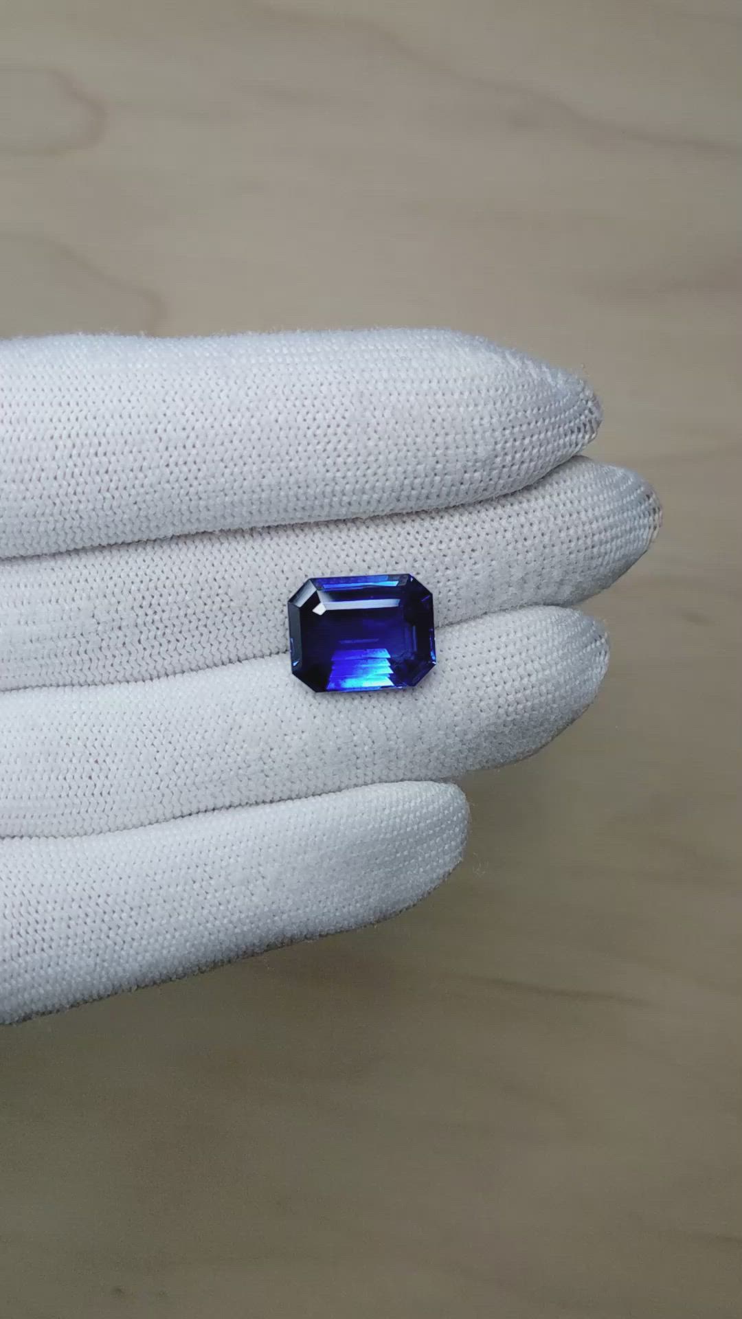 12.74 Ct. Blue Sapphire from Ceylon (Sri Lanka) Size Video
