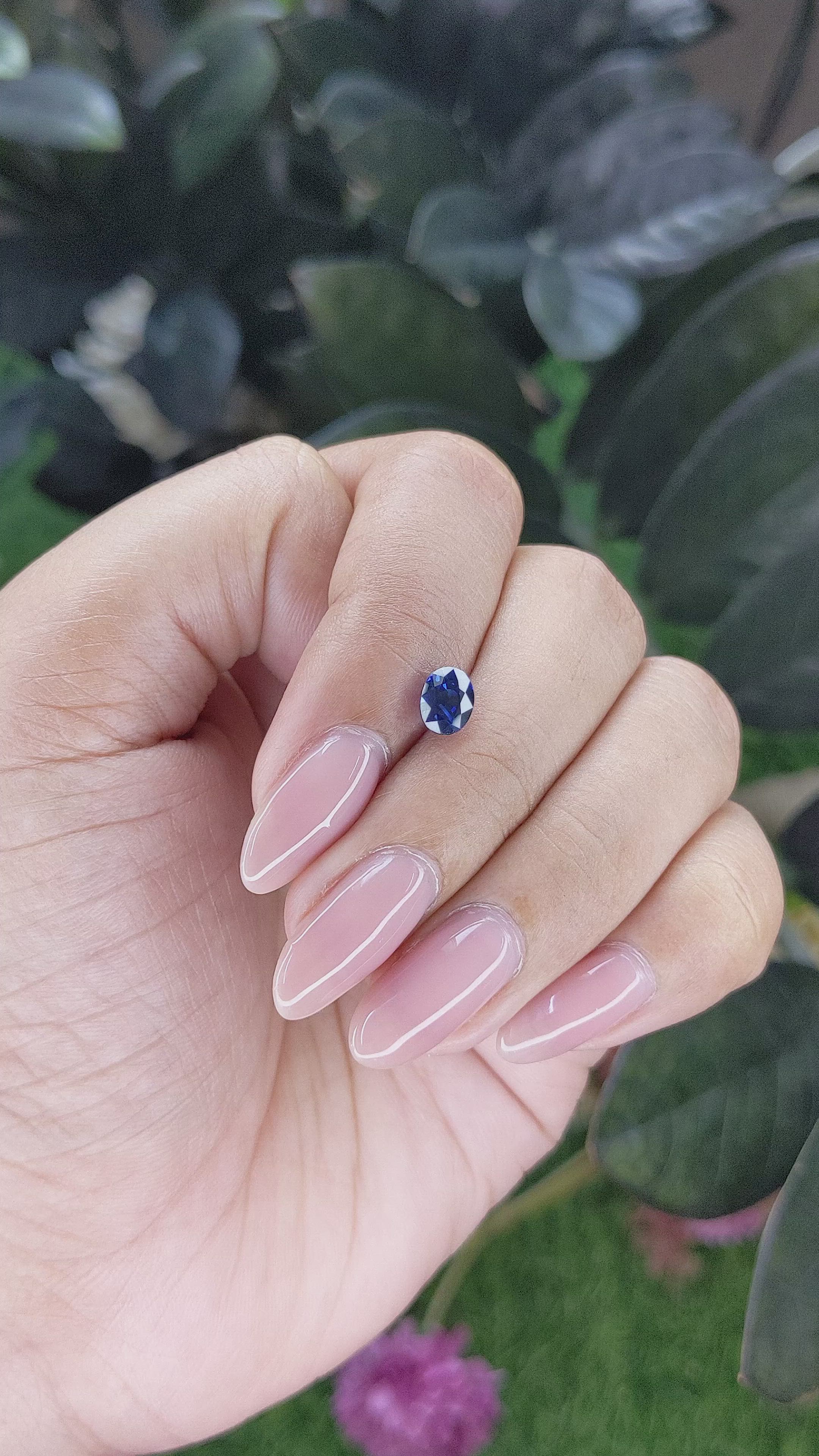 1.03 Ct. Blue Sapphire from Ceylon (Sri Lanka) Size Video