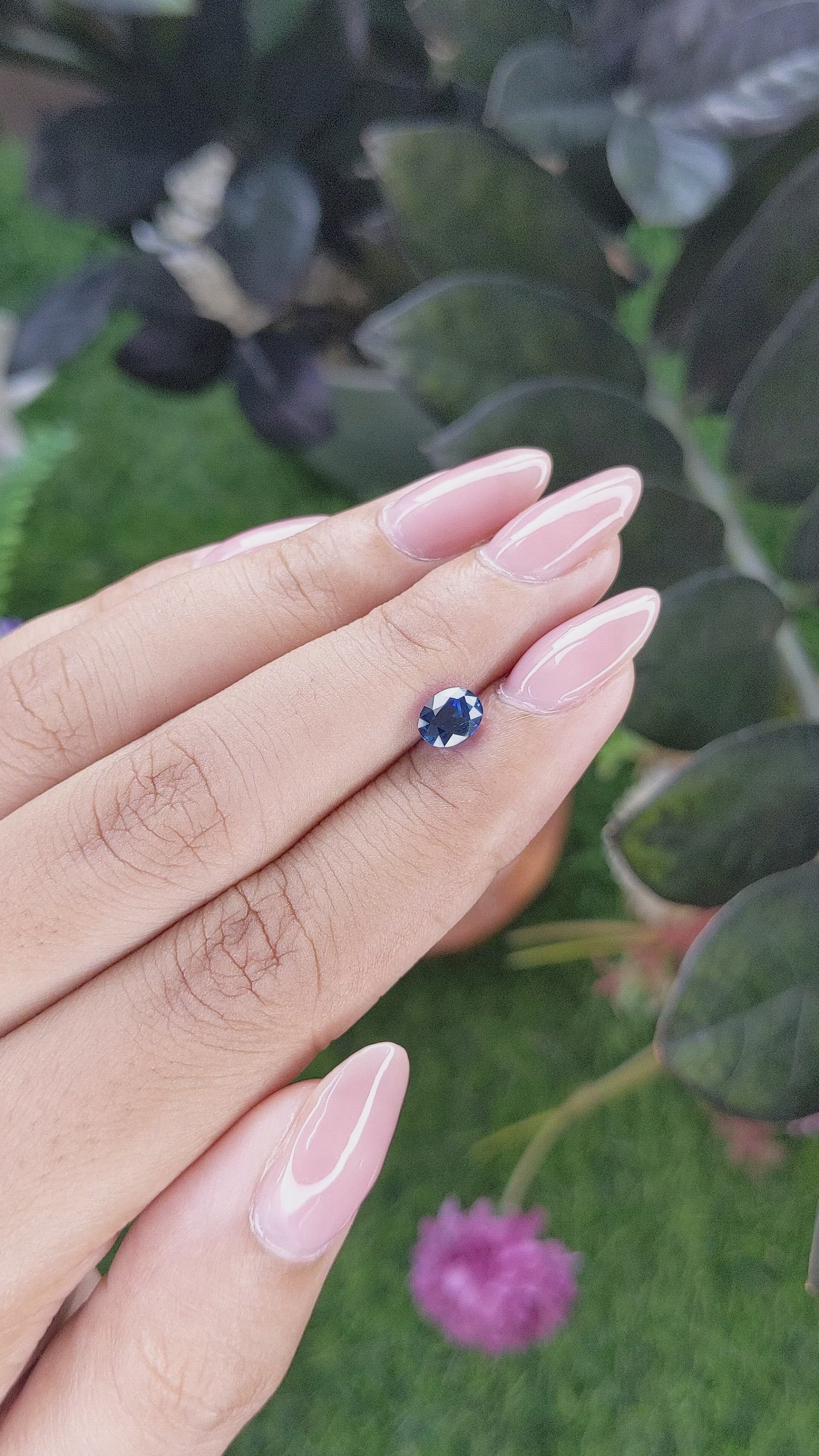 1.03 Ct. Blue Sapphire from Ceylon (Sri Lanka) Size Video