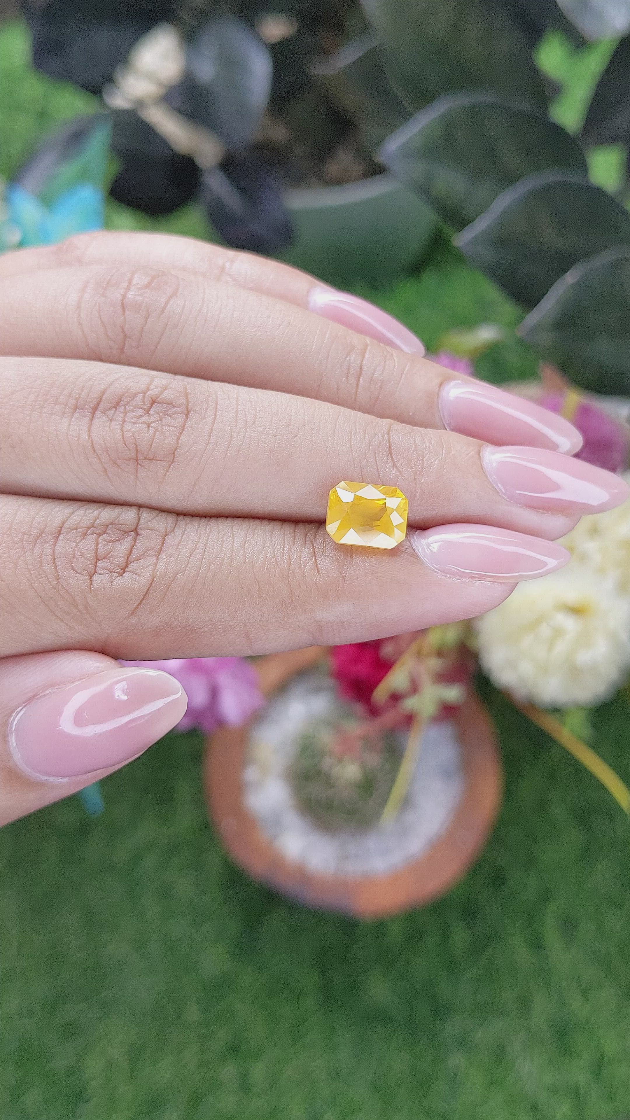 3.01 Ct. Orangish Yellow Sapphire from Ceylon (Sri Lanka) Size Video