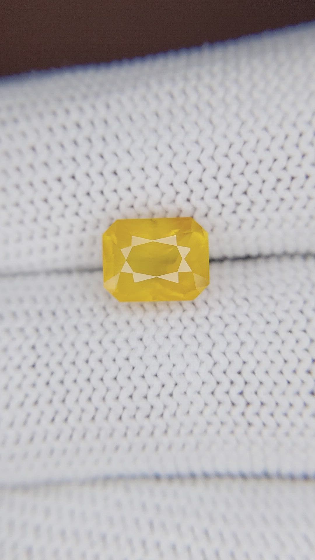 3.01 Ct. Orangish Yellow Sapphire from Ceylon (Sri Lanka) Size Video