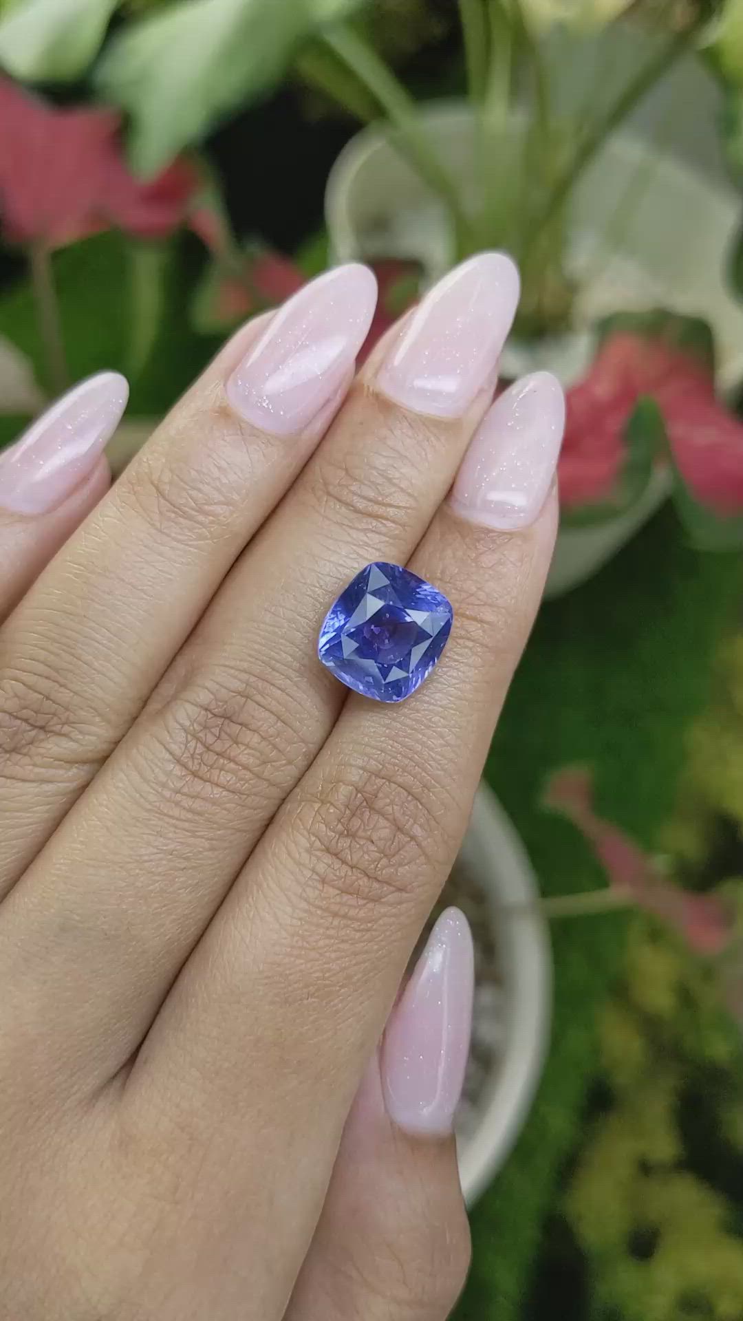 10.10 Ct. Blue Sapphire from Ceylon (Sri Lanka) Size Video