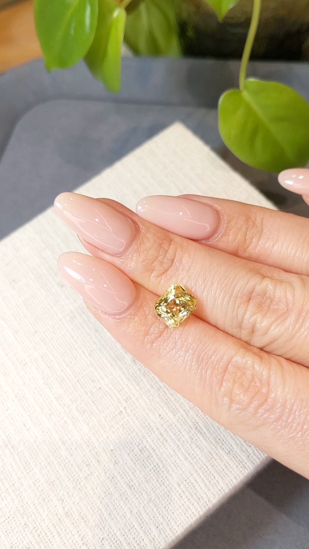 3.55 Ct. Yellow Sapphire from Ceylon (Sri Lanka) Size Video