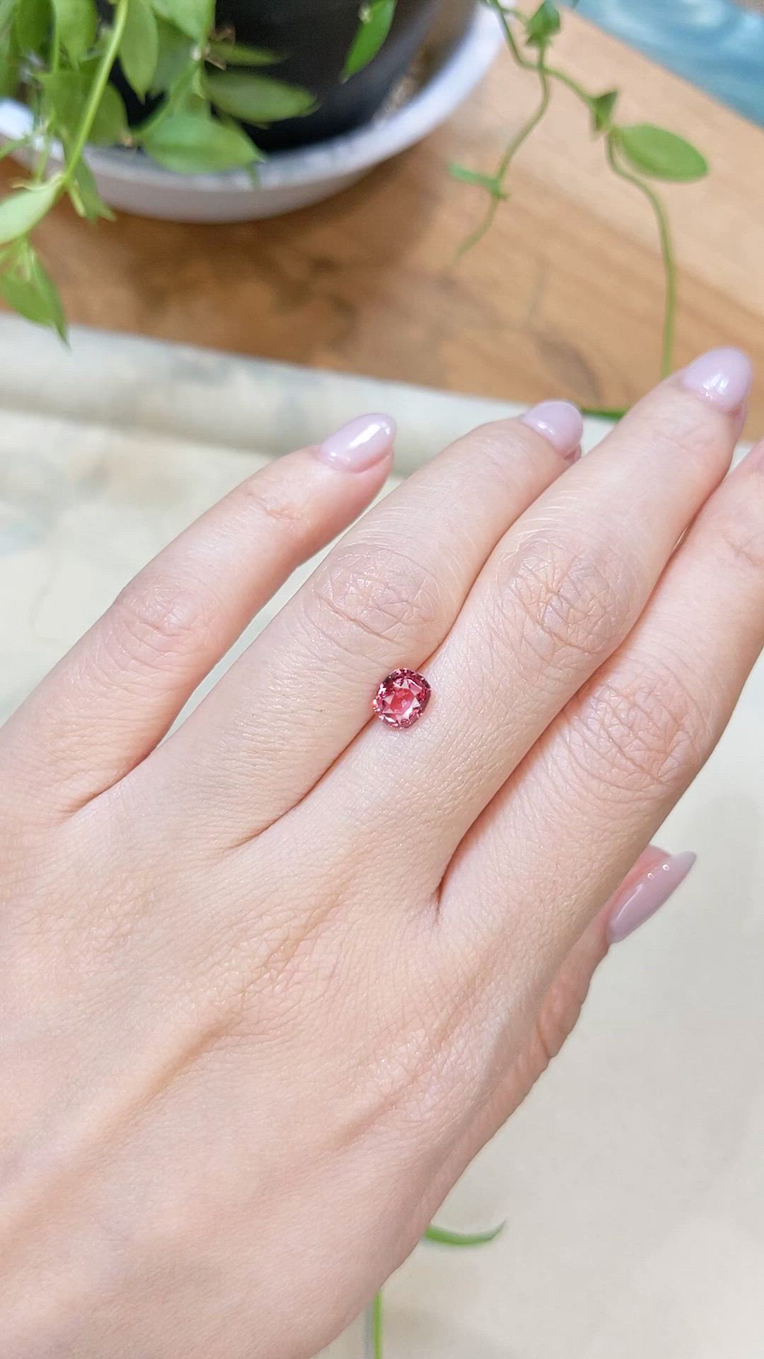 1.11 Ct. Reddish Pink Sapphire from Ceylon (Sri Lanka) Size Video