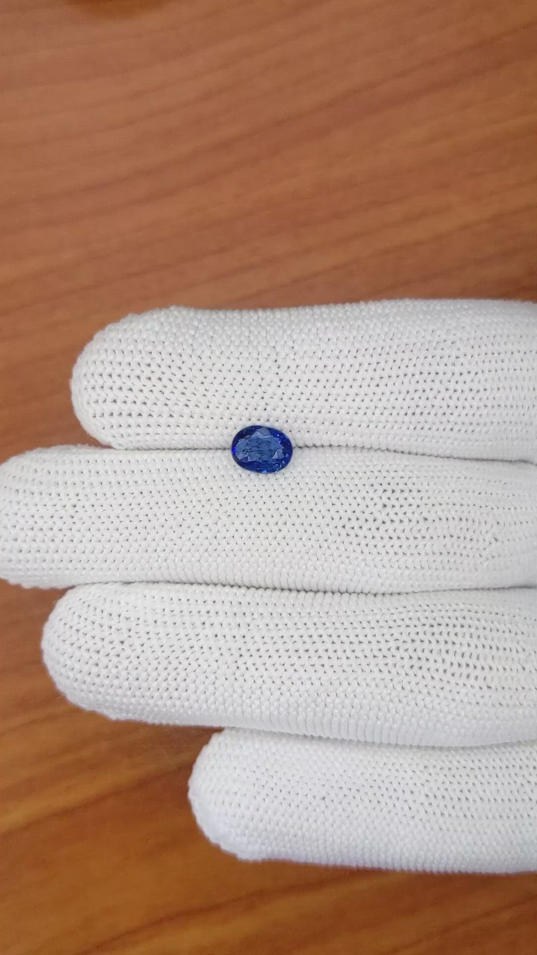 1.02 Ct. Blue Sapphire from Ceylon (Sri Lanka) Size Video