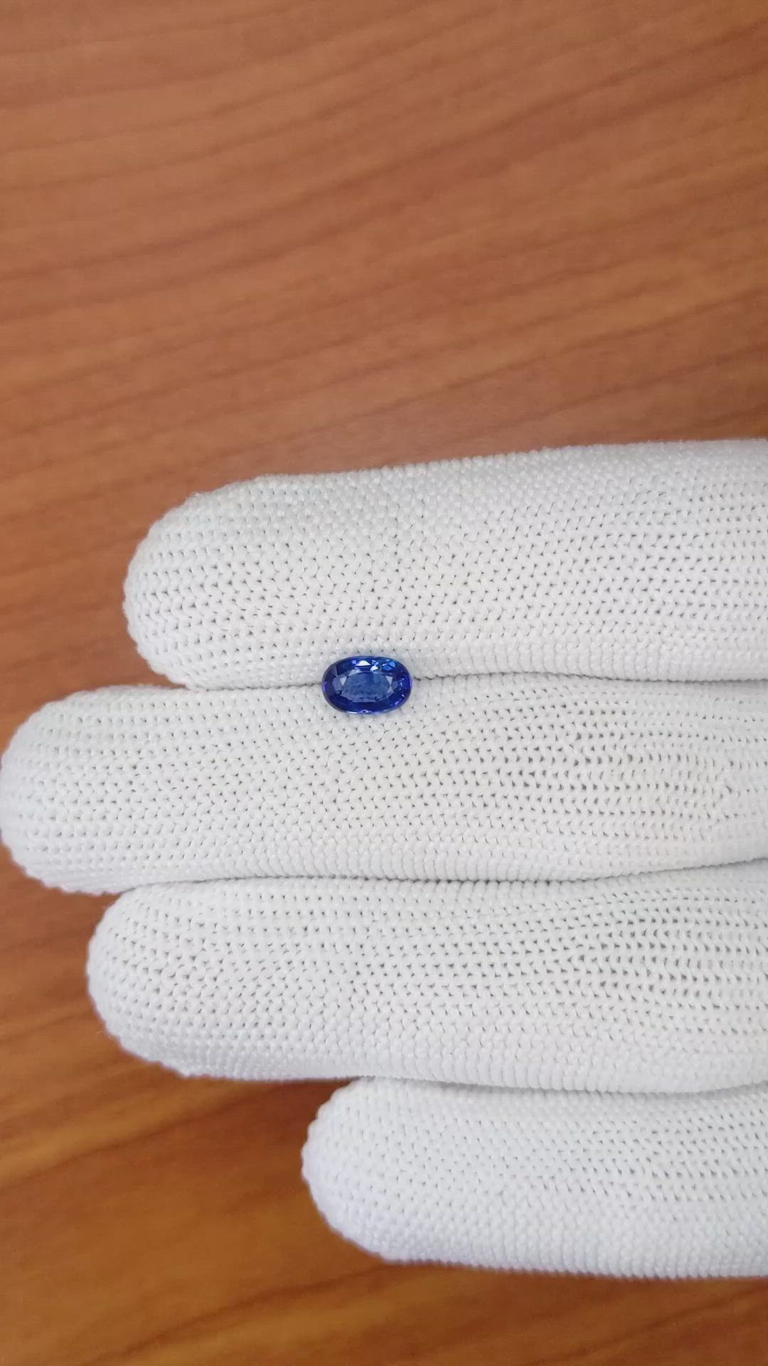 1.03 Ct. Blue Sapphire from Ceylon (Sri Lanka) Size Video