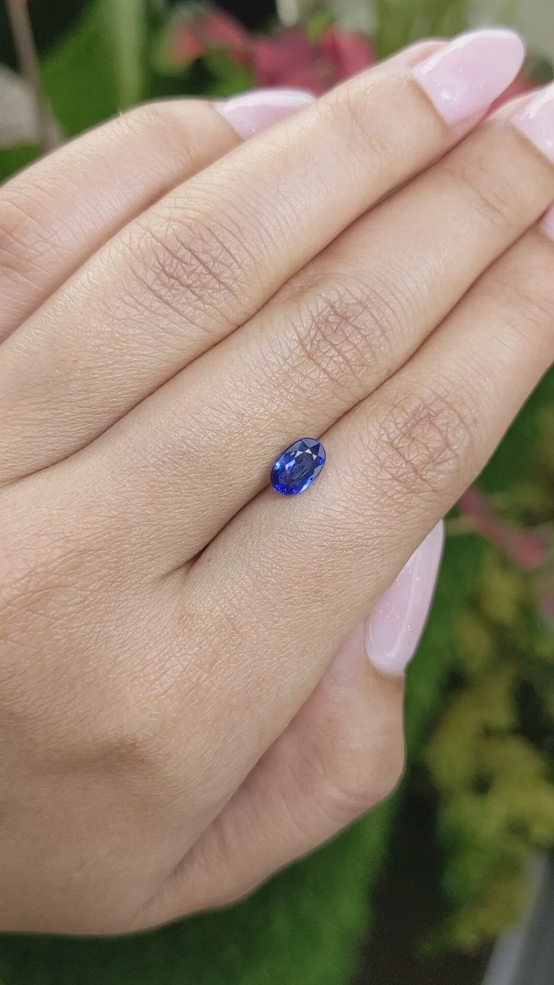 1.03 Ct. Blue Sapphire from Ceylon (Sri Lanka) Size Video