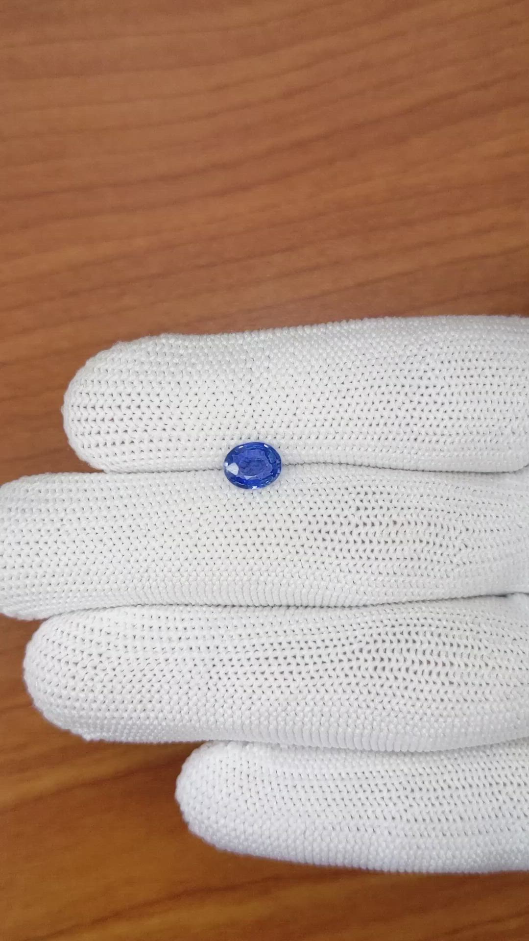 1.01 Ct. Blue Sapphire from Ceylon (Sri Lanka) Size Video