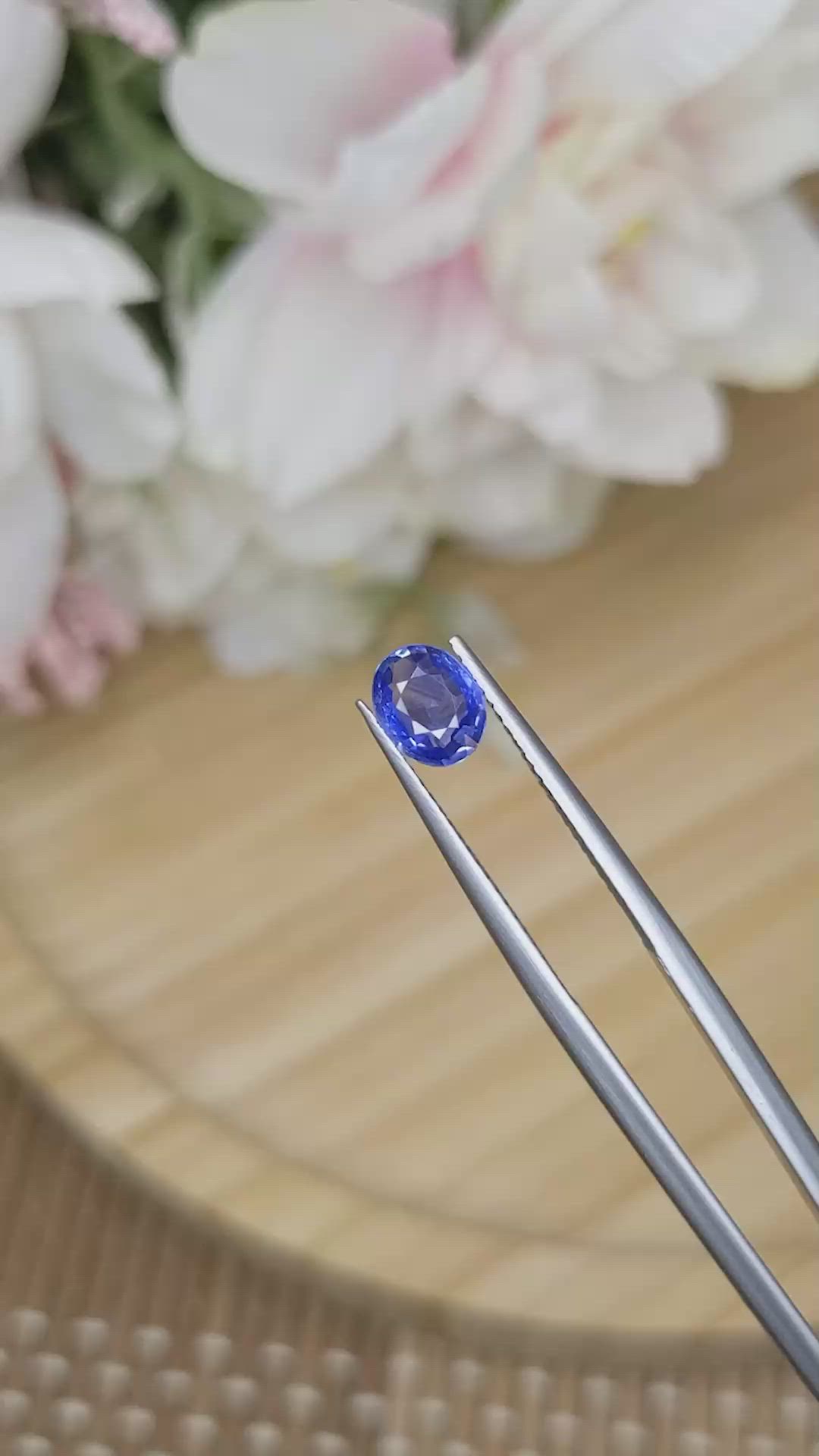 1.01 Ct. Blue Sapphire from Ceylon (Sri Lanka) Size Video