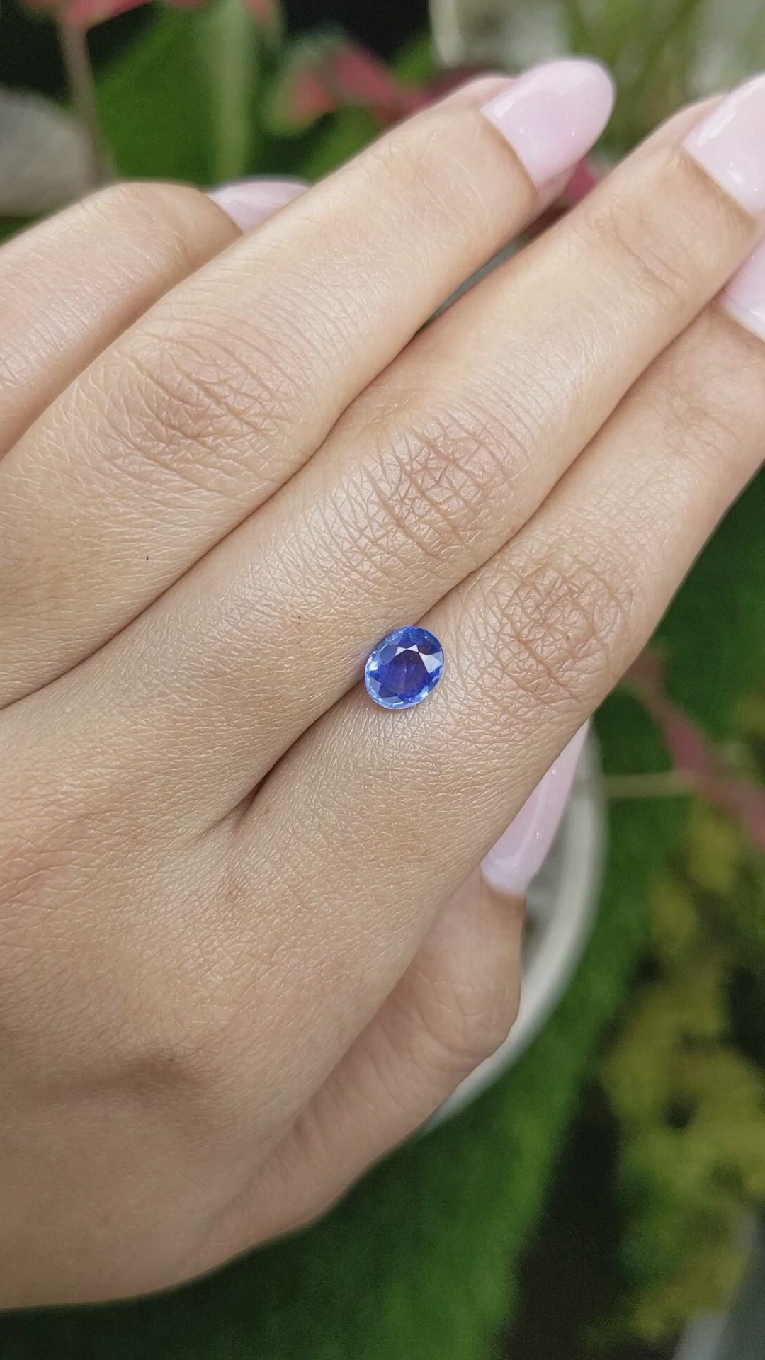 1.01 Ct. Blue Sapphire from Ceylon (Sri Lanka) Size Video
