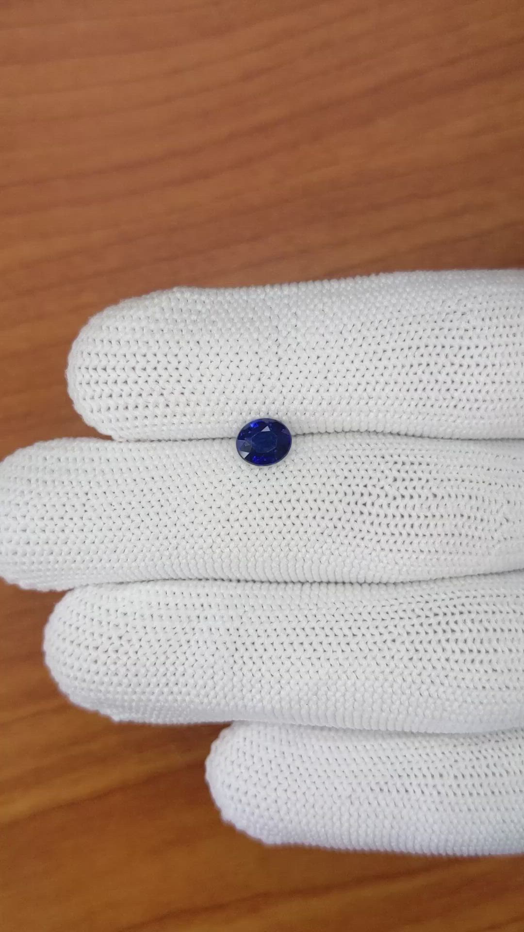 1.04 Ct. Blue Sapphire from Ceylon (Sri Lanka) Size Video