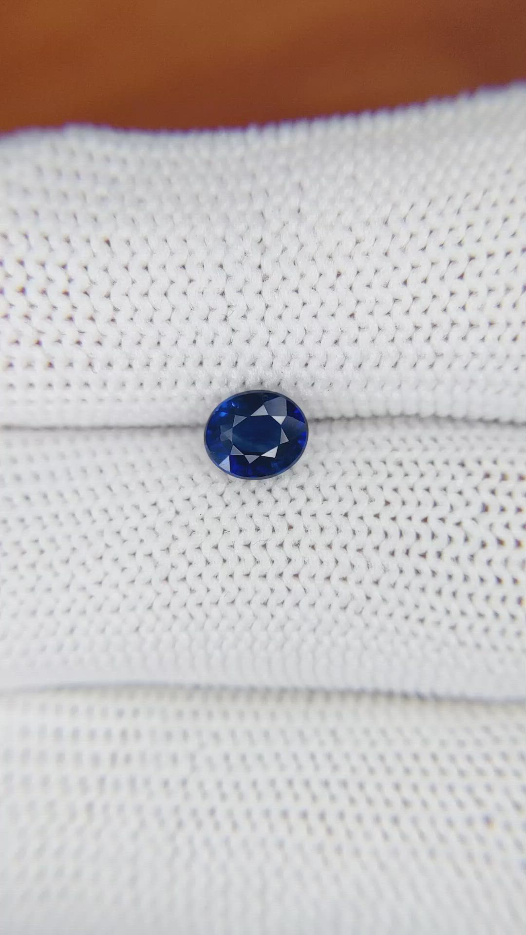 1.04 Ct. Blue Sapphire from Ceylon (Sri Lanka) Size Video
