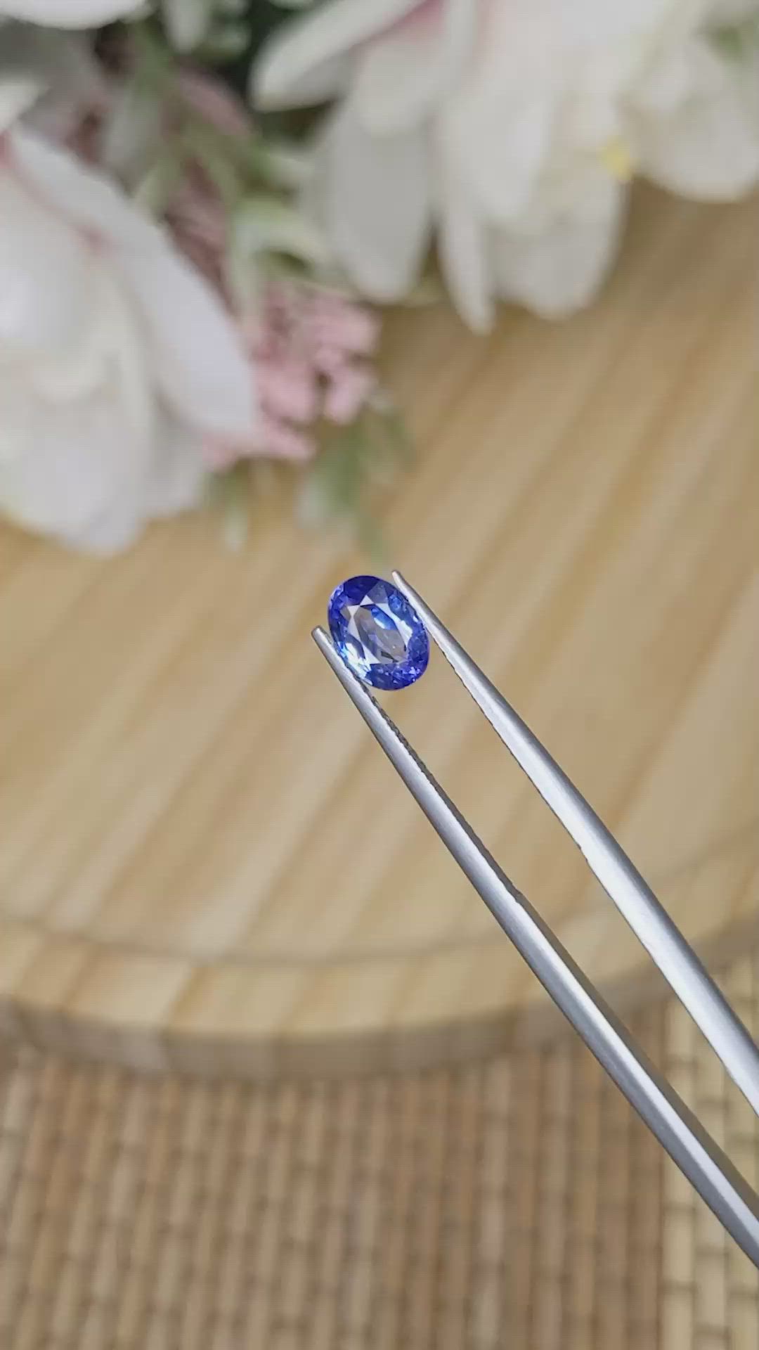 1.01 Ct. Blue Sapphire from Ceylon (Sri Lanka) Size Video