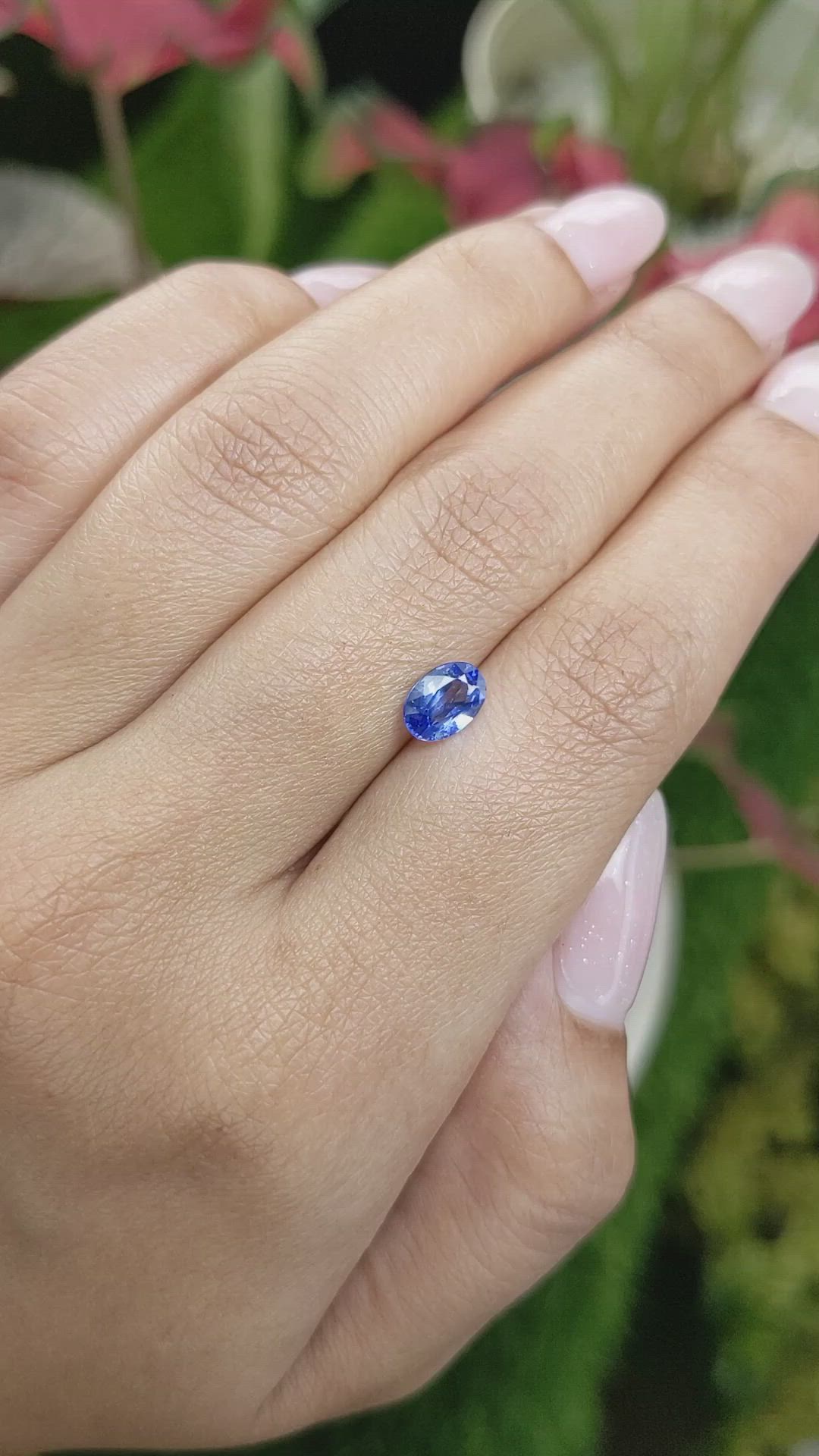 1.01 Ct. Blue Sapphire from Ceylon (Sri Lanka) Size Video