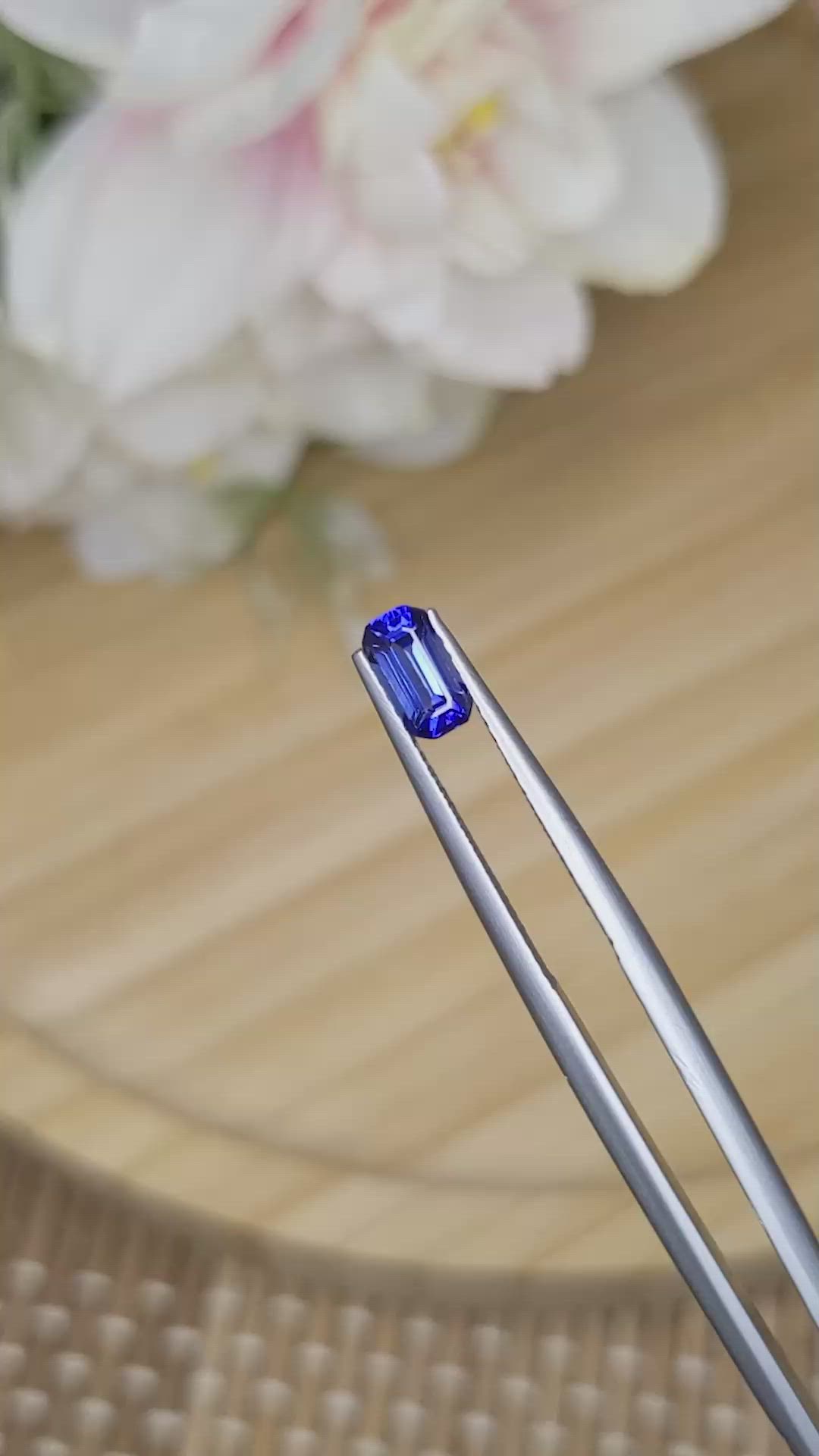 0.73 Ct. Blue Sapphire from Ceylon (Sri Lanka) Size Video