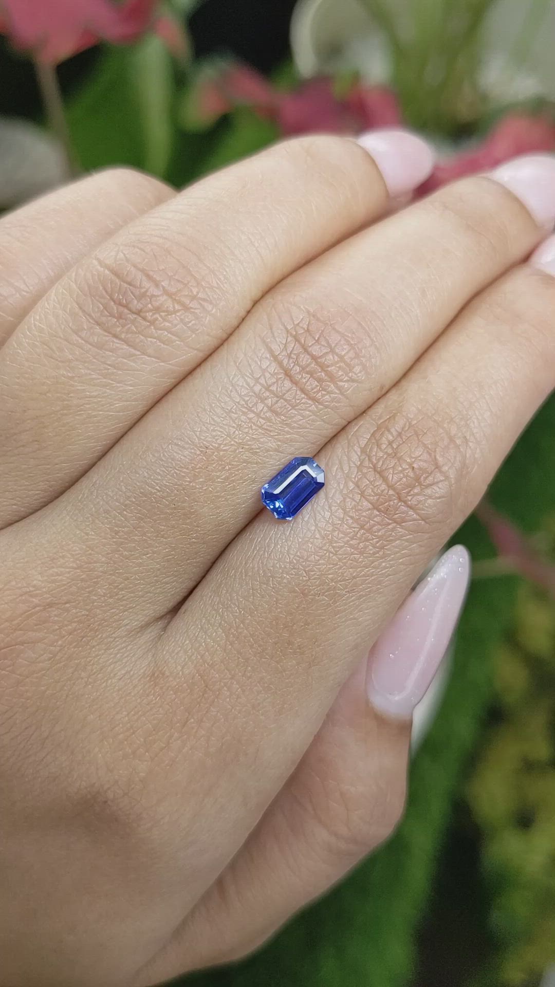 0.90 Ct. Blue Sapphire from Ceylon (Sri Lanka) Size Video