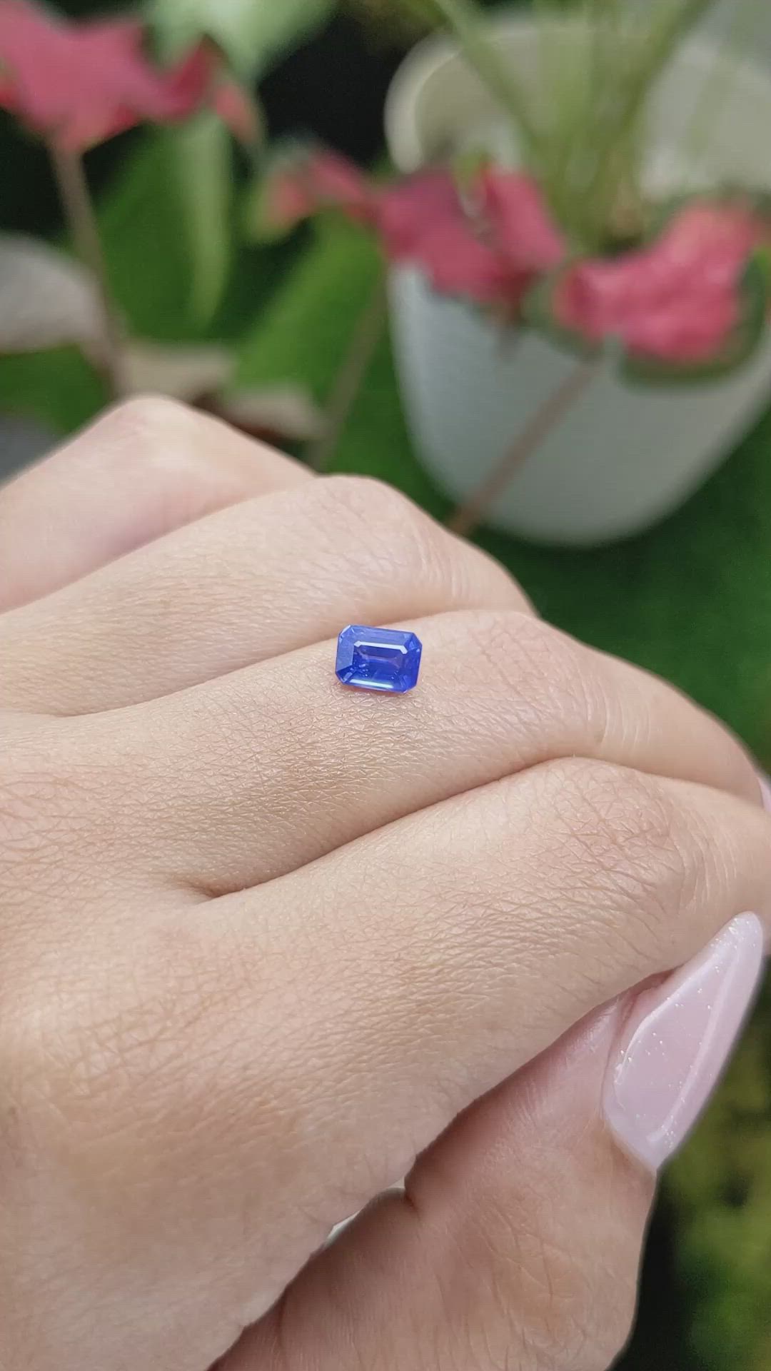 1.05 Ct. Blue Sapphire from Ceylon (Sri Lanka) Size Video