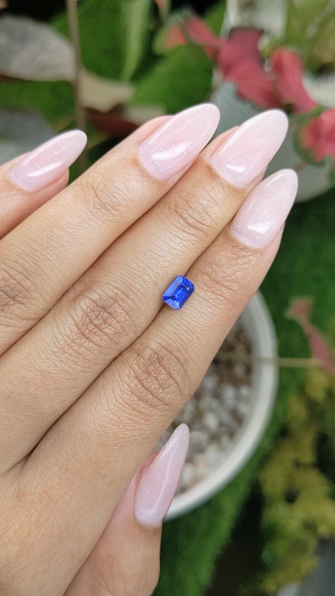 1.05 Ct. Blue Sapphire from Ceylon (Sri Lanka) Size Video