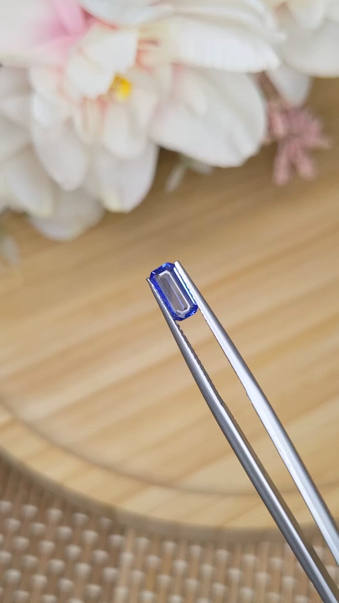 0.65 Ct. Blue Sapphire from Ceylon (Sri Lanka) Size Video