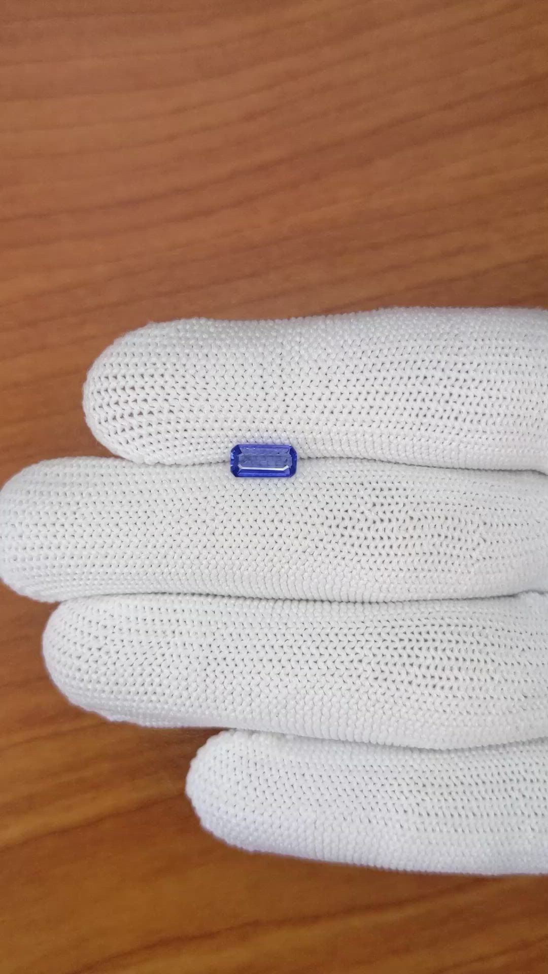 0.65 Ct. Blue Sapphire from Ceylon (Sri Lanka) Size Video