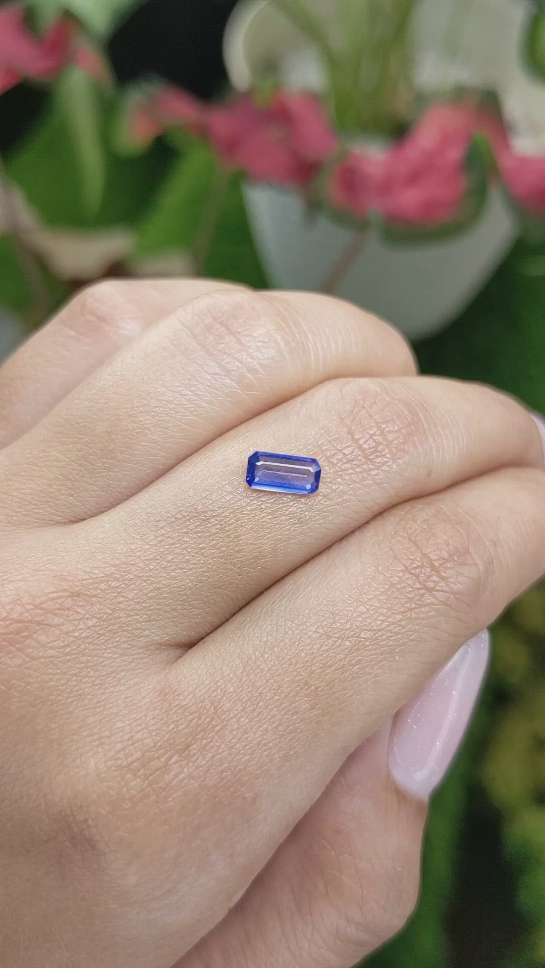 0.65 Ct. Blue Sapphire from Ceylon (Sri Lanka) Size Video