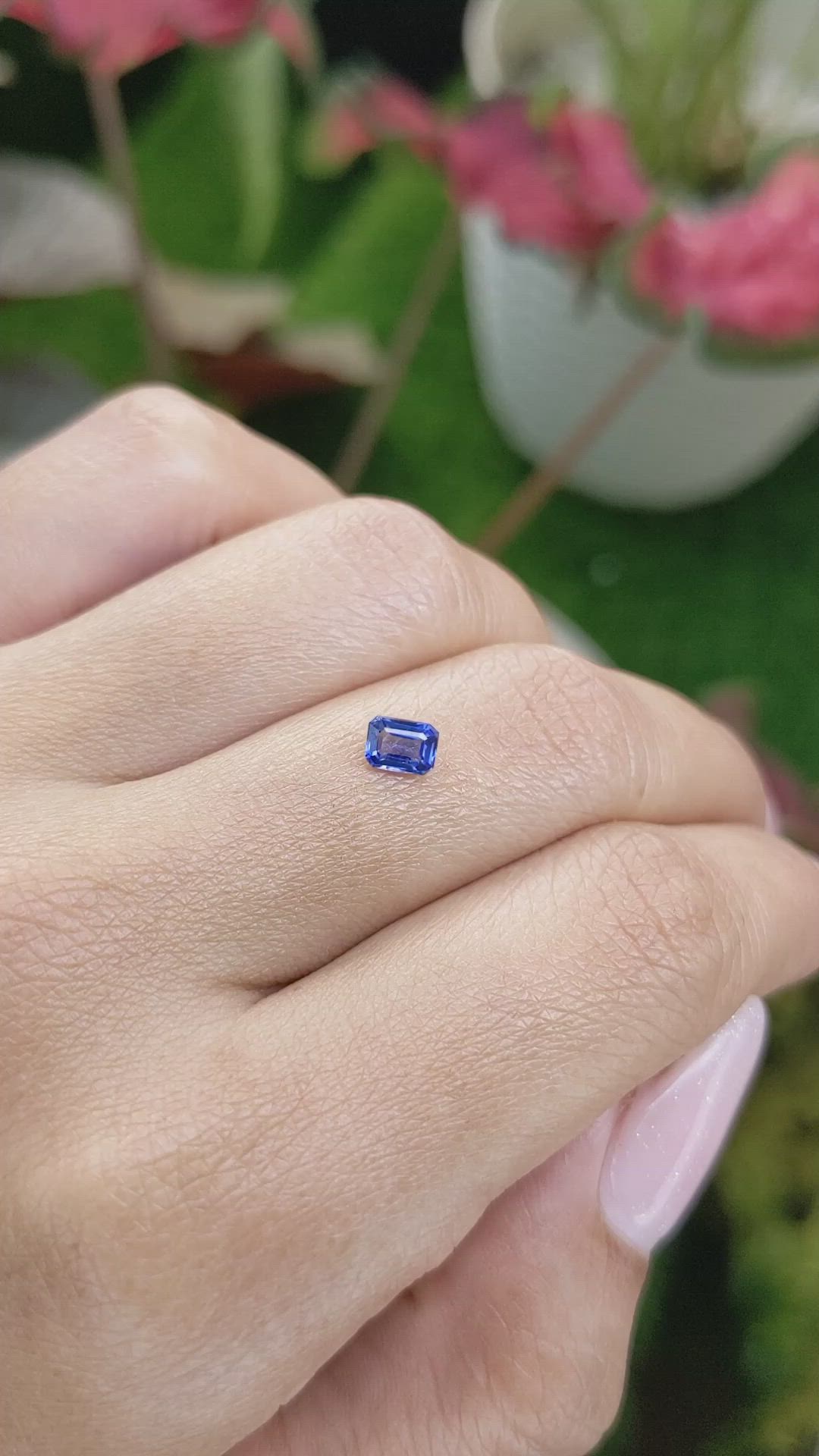 0.40 Ct. Blue Sapphire from Ceylon (Sri Lanka) Size Video