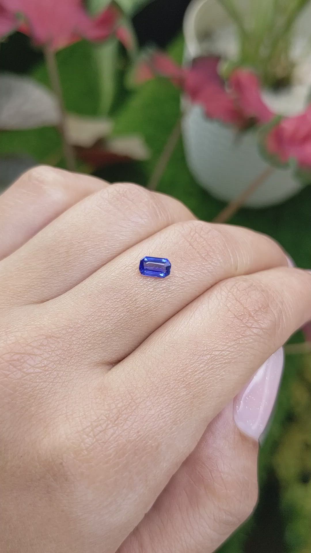 0.56 Ct. Blue Sapphire from Ceylon (Sri Lanka) Size Video