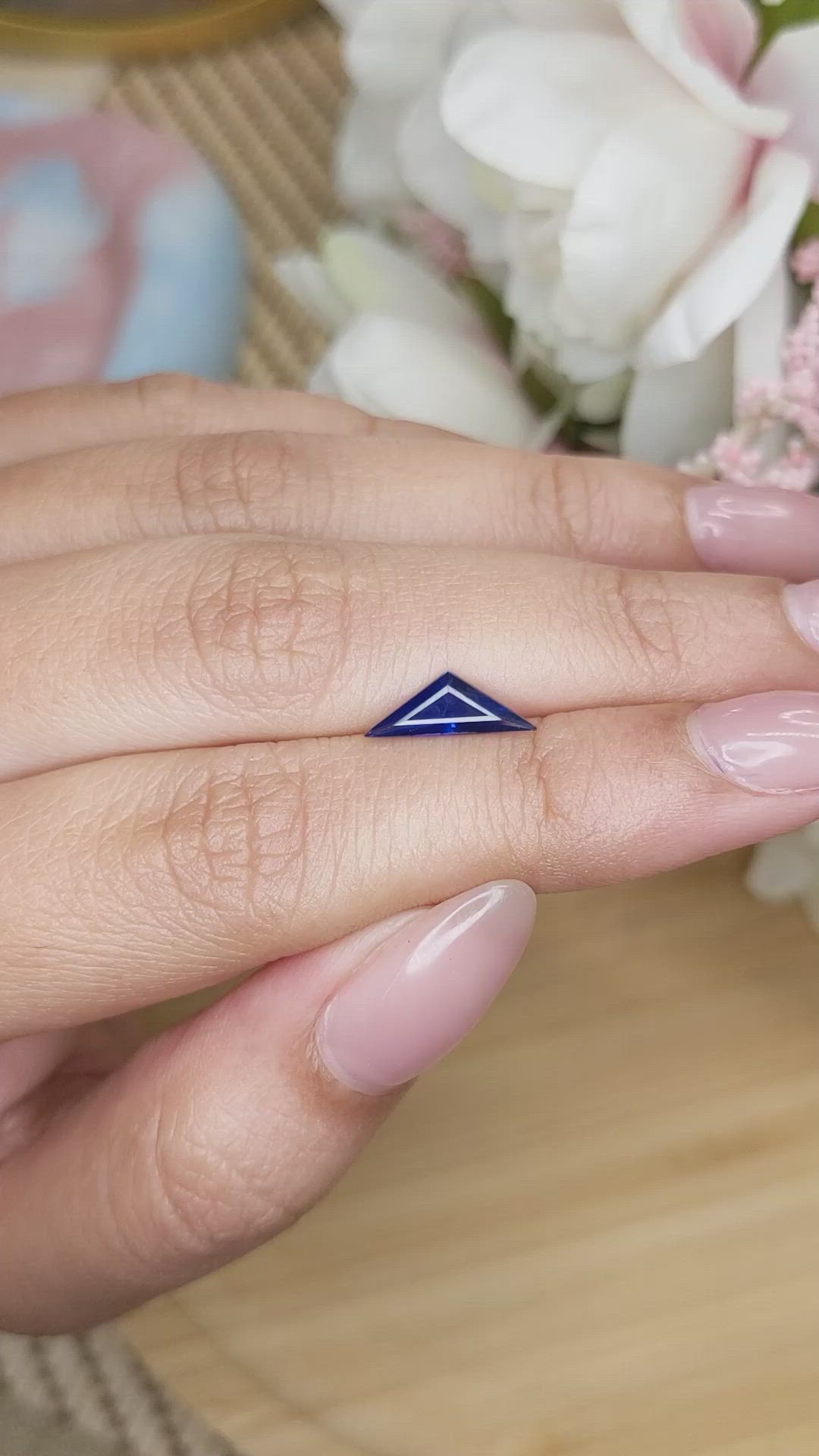 0.75 Ct. Blue Sapphire from Ceylon (Sri Lanka) Size Video