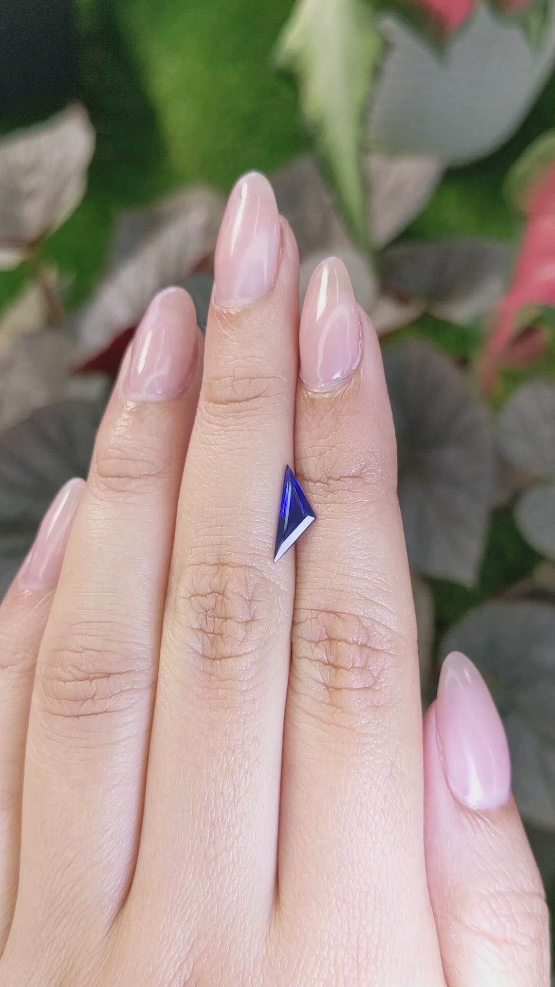 0.75 Ct. Blue Sapphire from Ceylon (Sri Lanka) Size Video