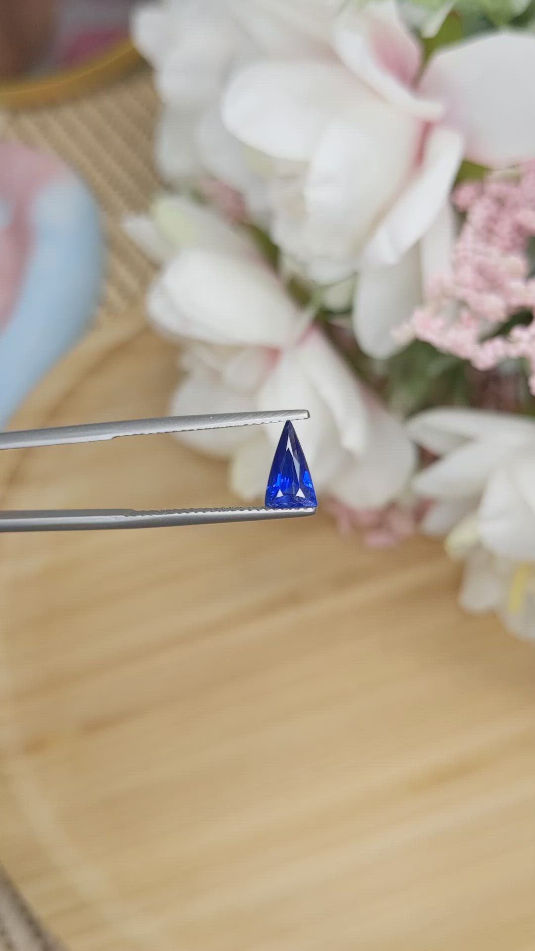 1.04 Ct. Blue Sapphire from Ceylon (Sri Lanka) Size Video