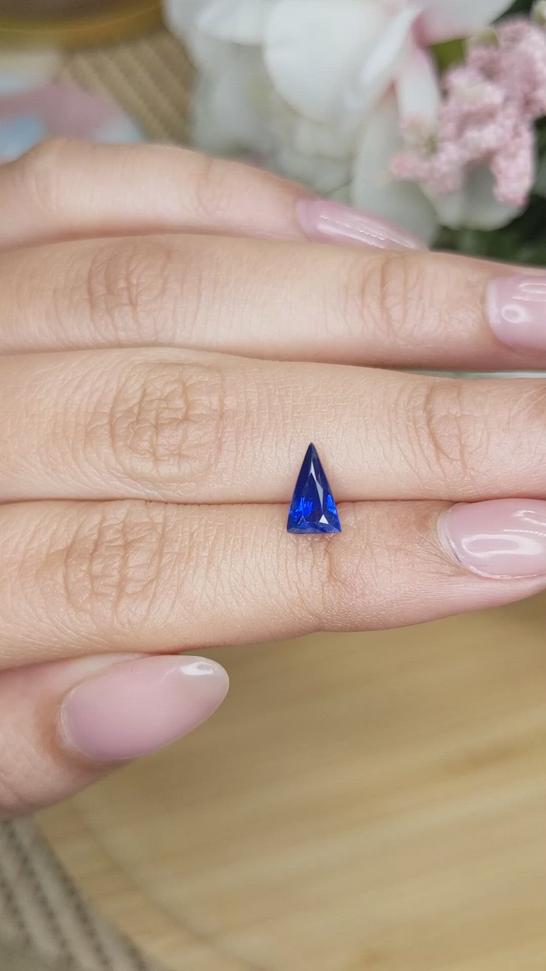 1.04 Ct. Blue Sapphire from Ceylon (Sri Lanka) Size Video