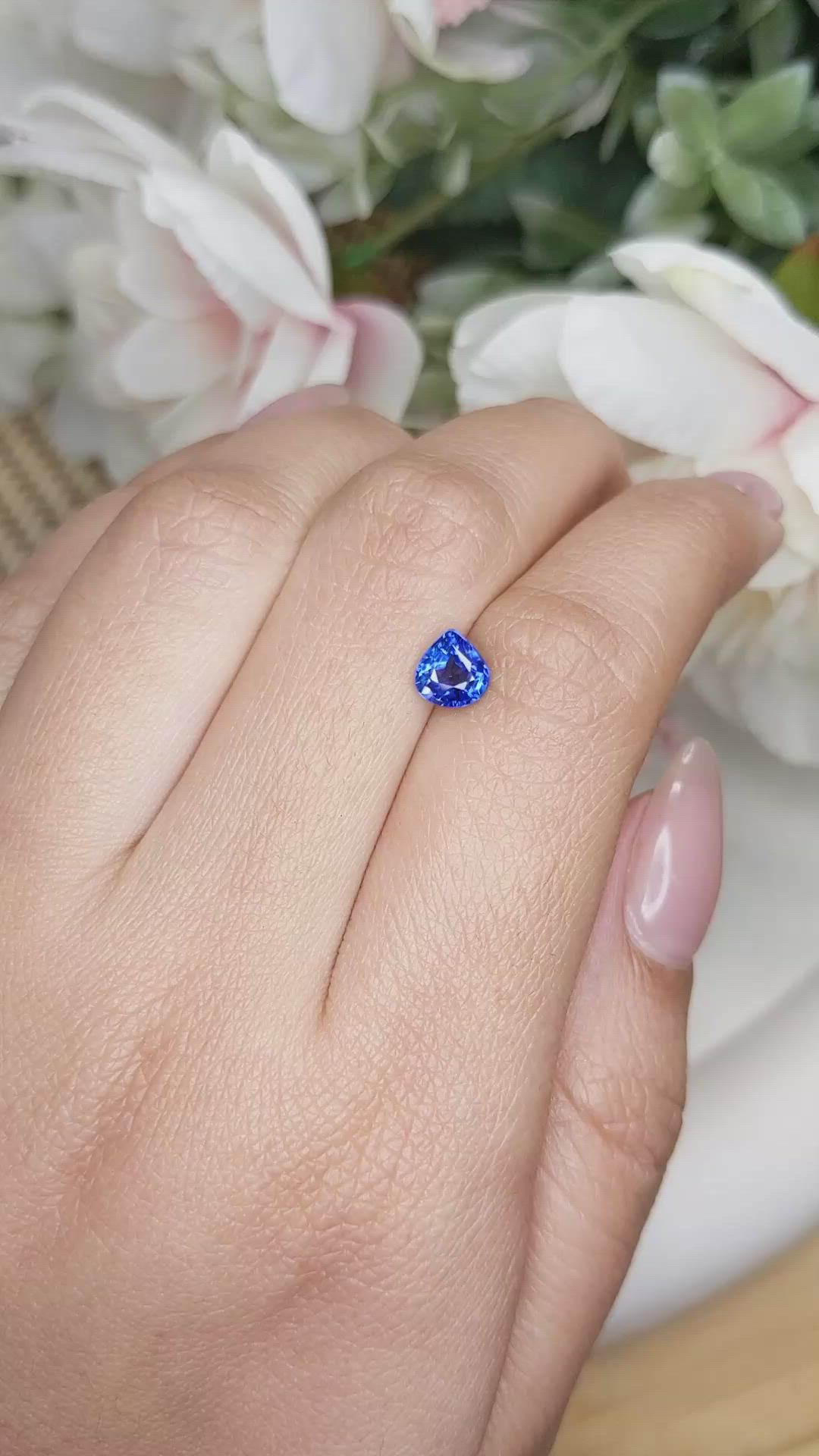 0.90 Ct. Blue Sapphire from Ceylon (Sri Lanka) Size Video