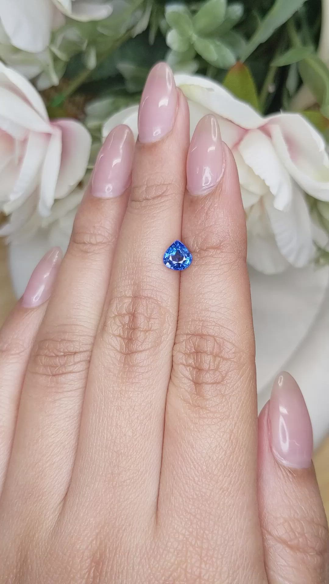 0.90 Ct. Blue Sapphire from Ceylon (Sri Lanka) Size Video