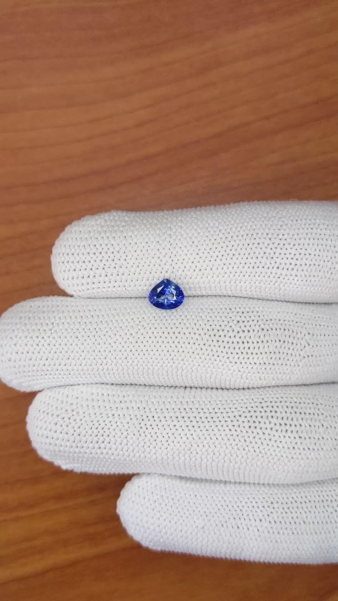 1.01 Ct. Blue Sapphire from Ceylon (Sri Lanka) Size Video