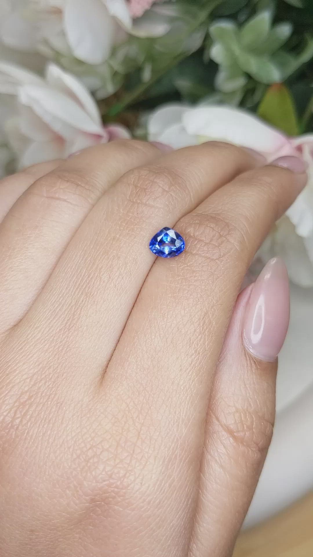1.01 Ct. Blue Sapphire from Ceylon (Sri Lanka) Size Video