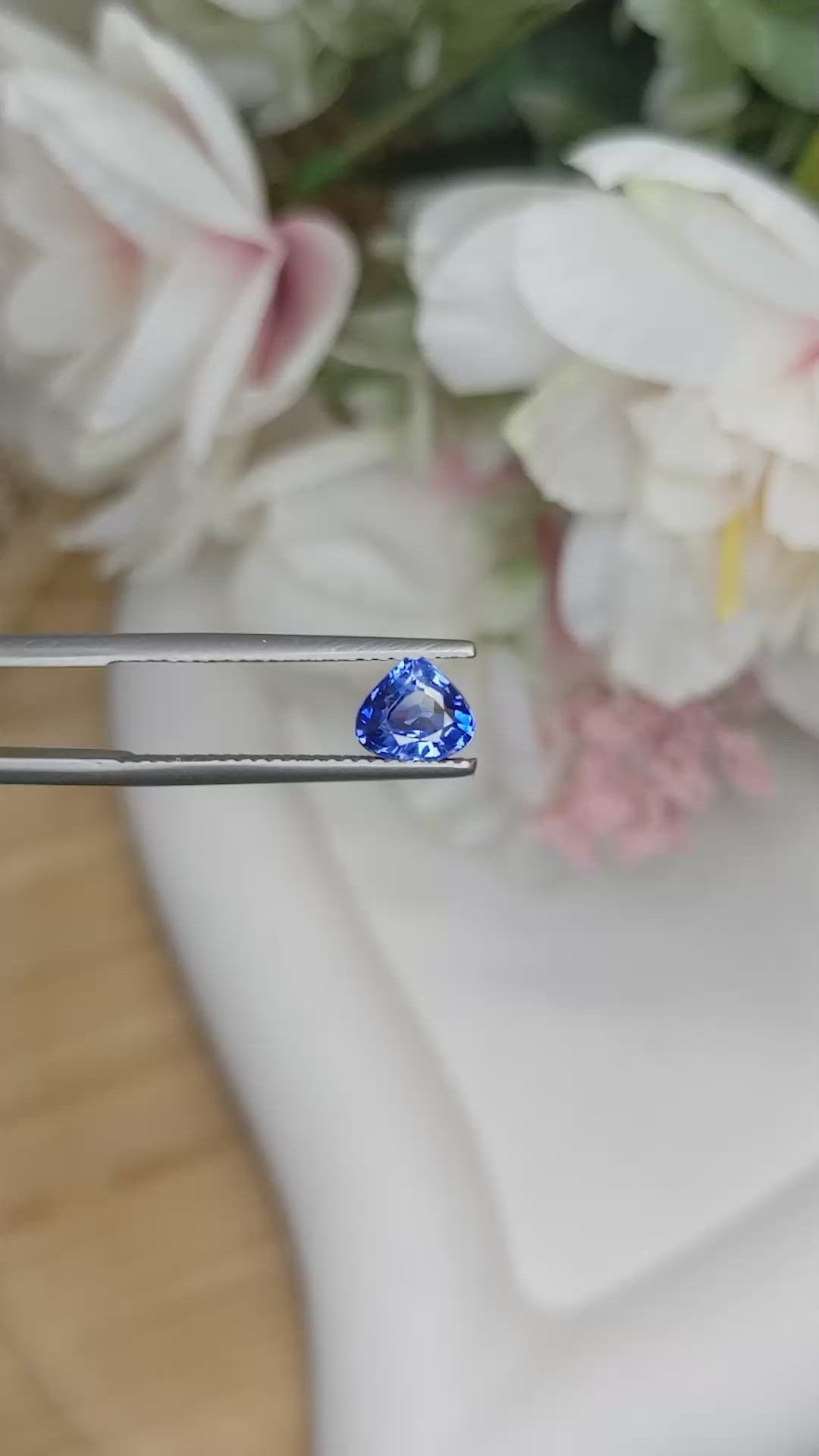 1.18 Ct. Blue Sapphire from Ceylon (Sri Lanka) Size Video